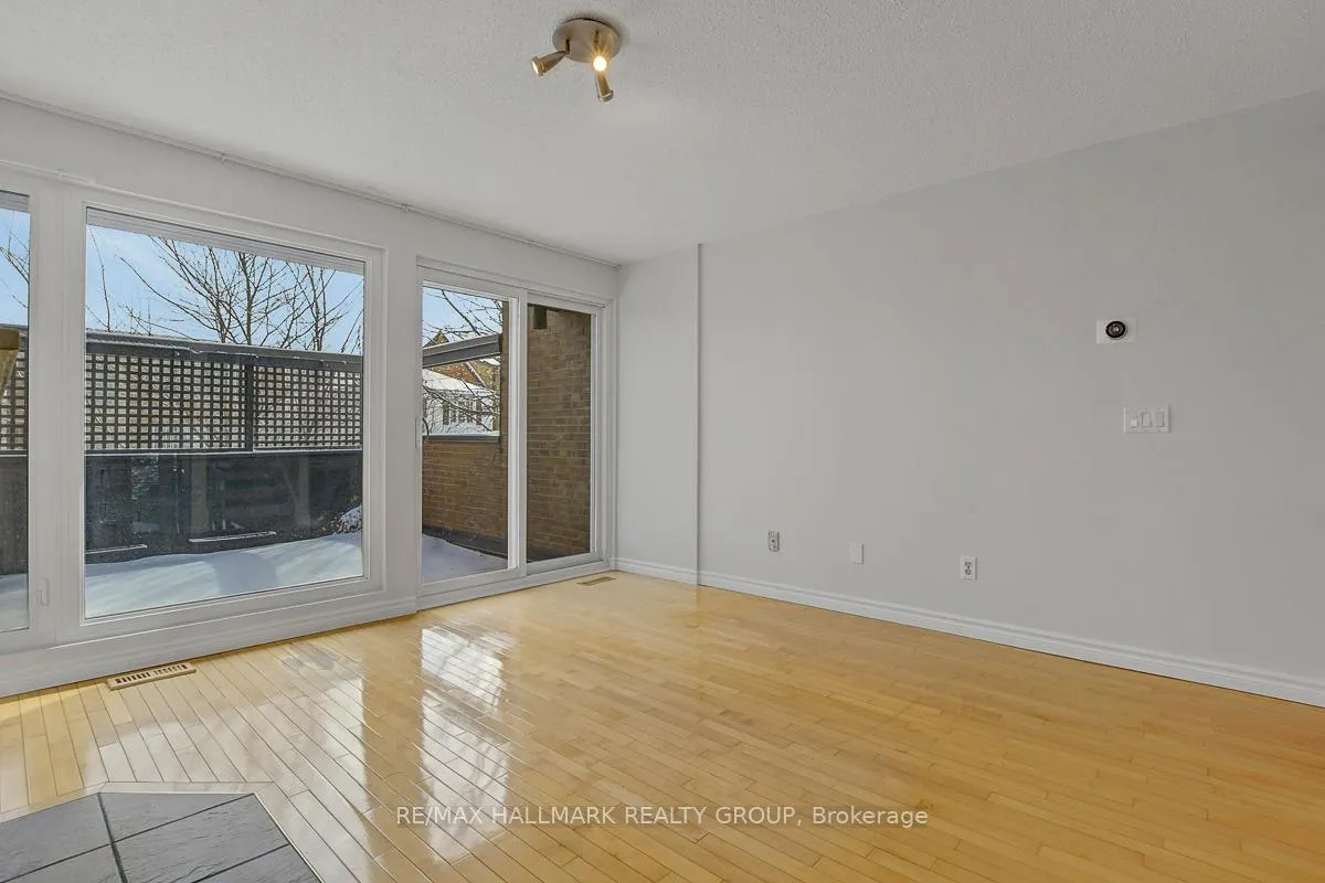 Photo 16 of 261 Bruyere Street, Ottawa, Lower Town — HOMEH