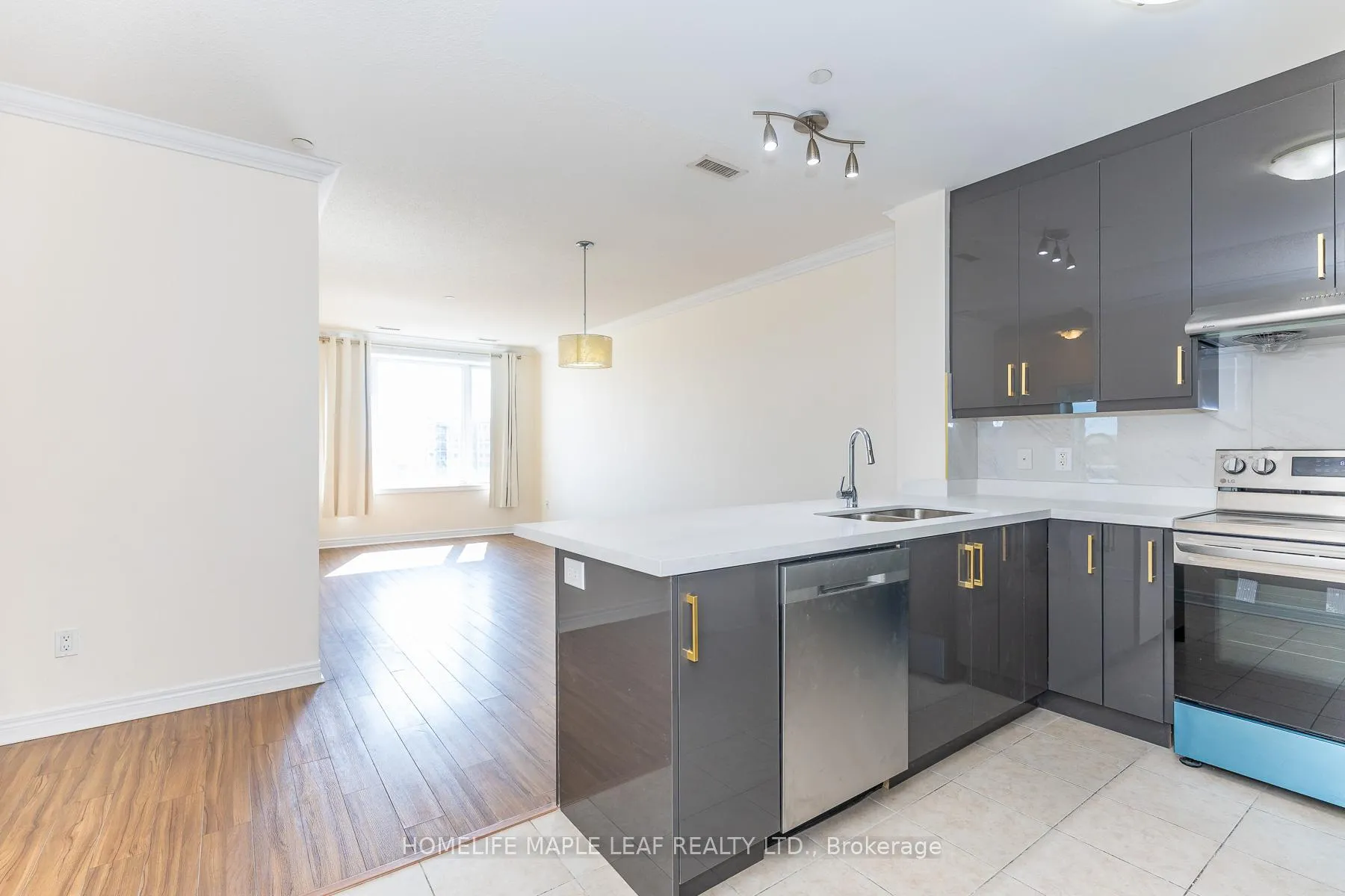 Photo 6 of Unit 517, 7400 Markham Road, Markham, Middlefield — HOMEH