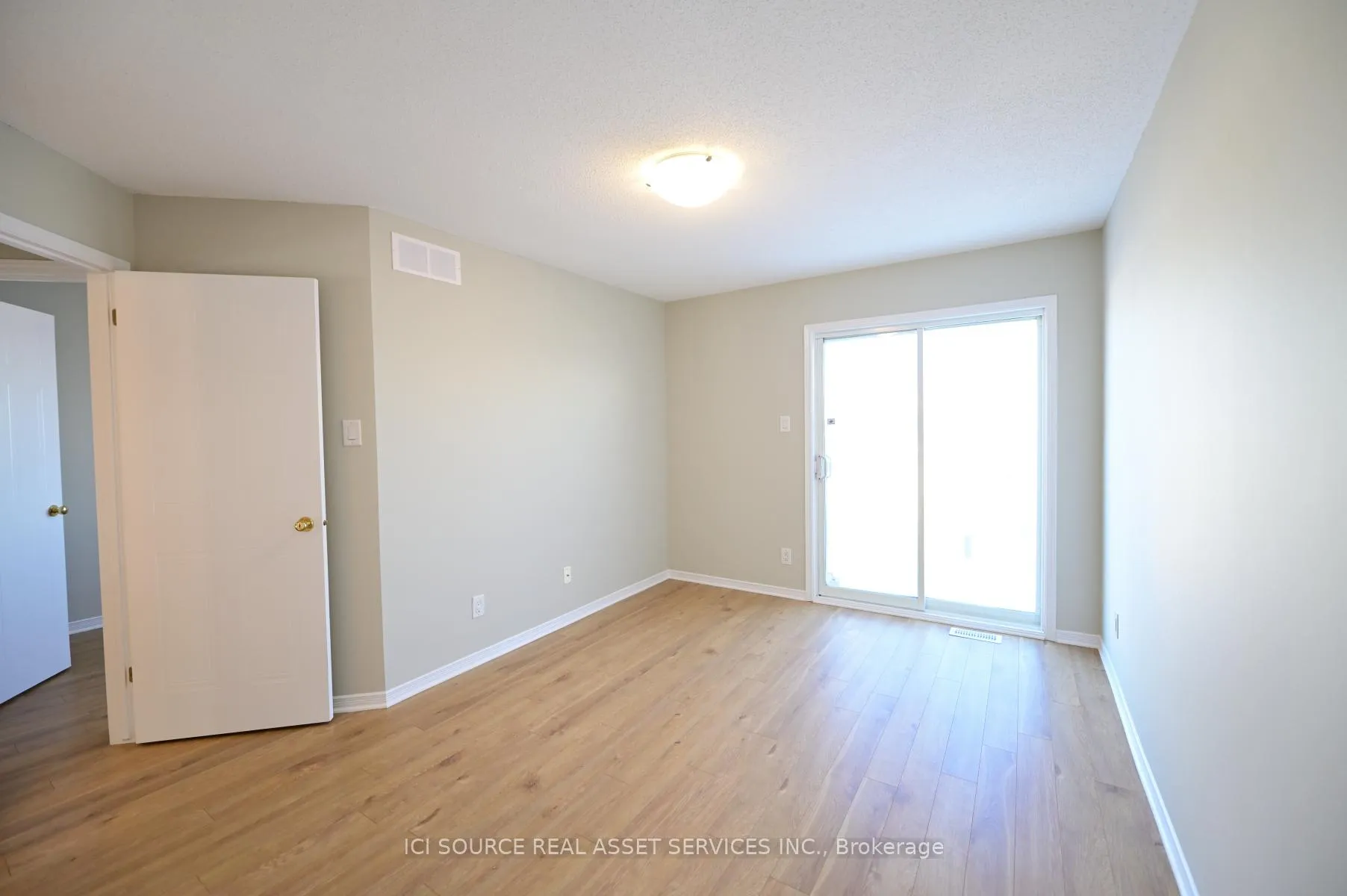 Photo 14 of 4516 Harper Avenue, Ottawa, Carson Grove — HOMEH