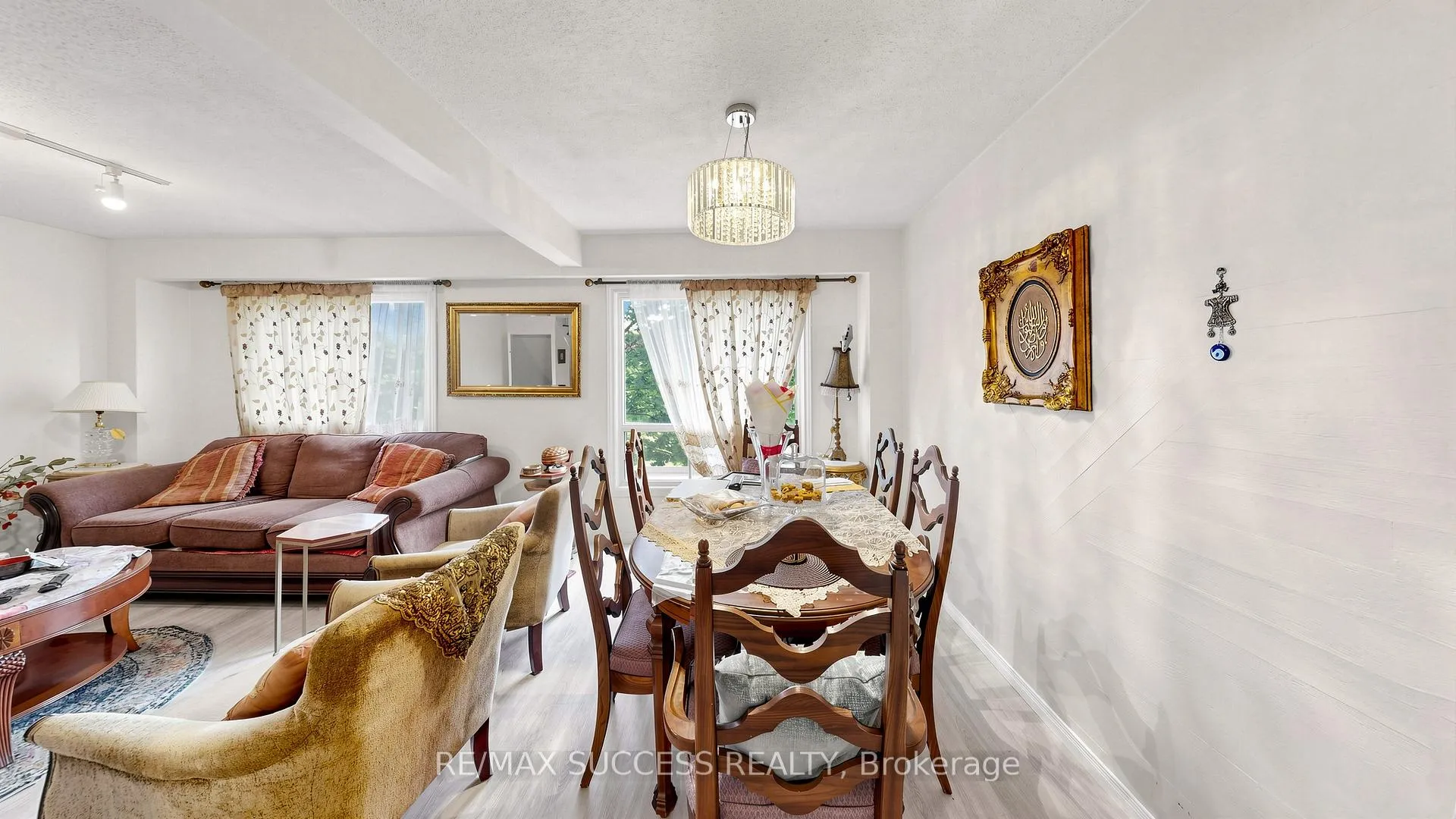 Photo 11 of Unit 19, 2617 Windwood Drive, Mississauga, Meadowvale — HOMEH