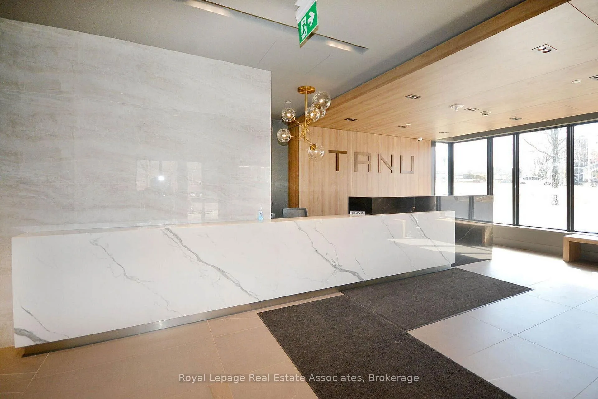 Photo 5 of Unit 706, 21 Park Street E, Mississauga, Port Credit — HOMEH