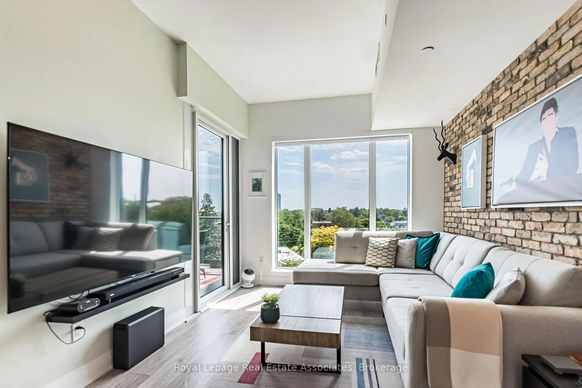 Photo 15 of Unit 706, 21 Park Street E, Mississauga, Port Credit — HOMEH