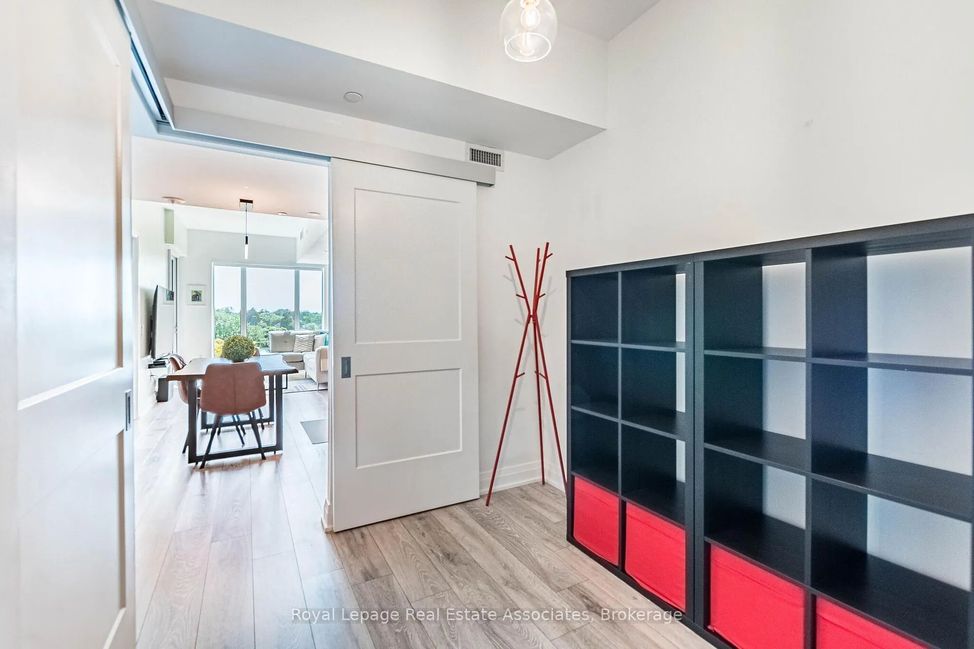 Photo 16 of Unit 706, 21 Park Street E, Mississauga, Port Credit — HOMEH