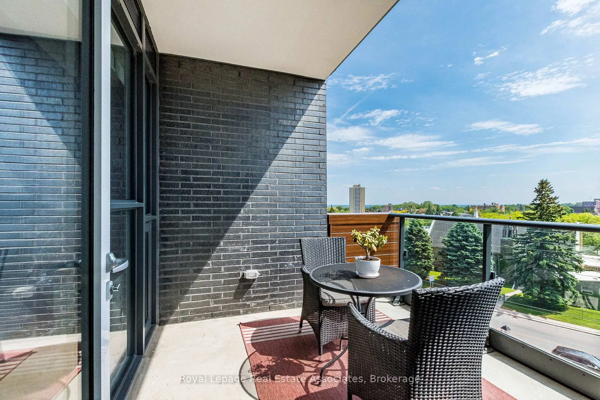 Photo 22 of Unit 706, 21 Park Street E, Mississauga, Port Credit — HOMEH