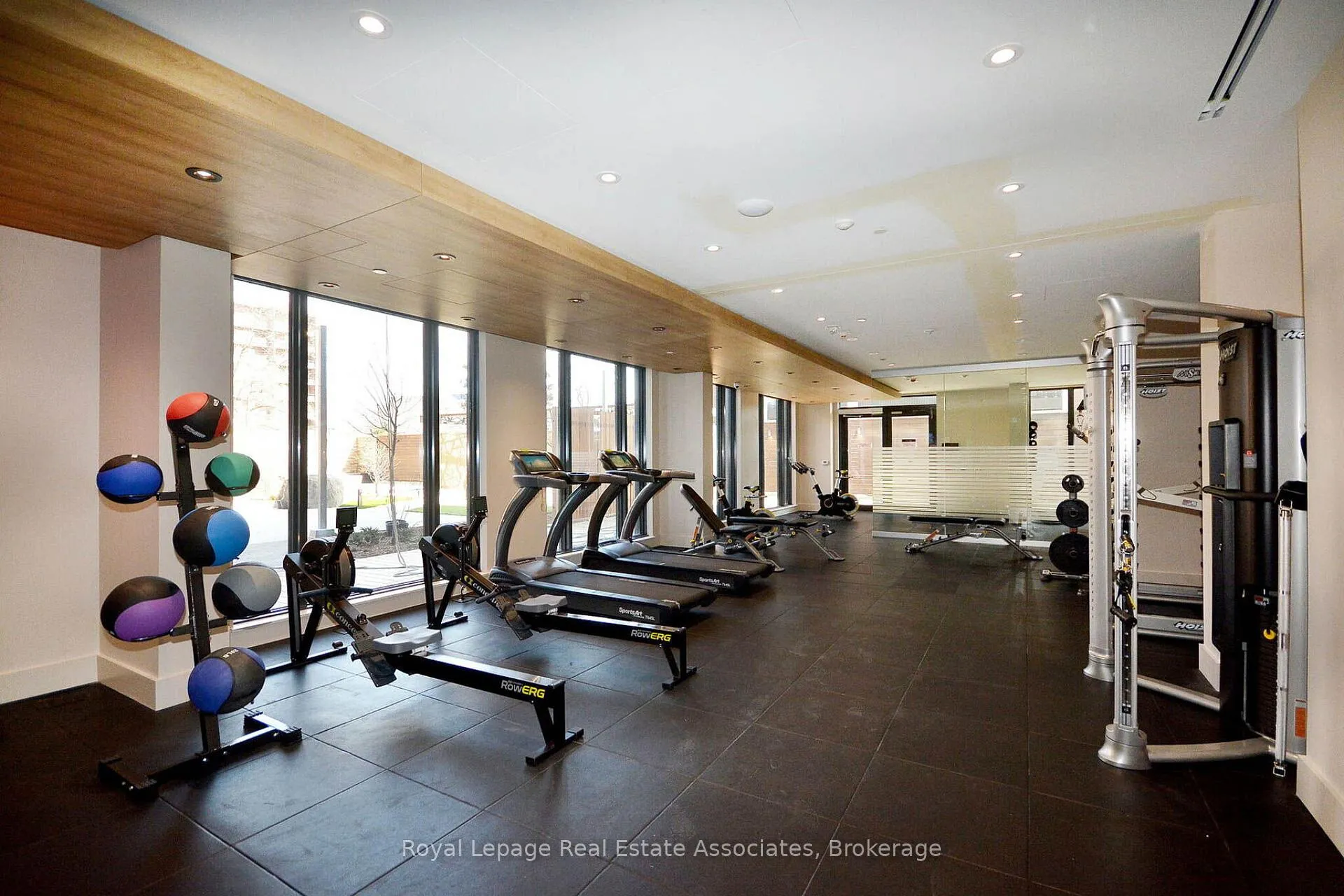 Photo 27 of Unit 706, 21 Park Street E, Mississauga, Port Credit — HOMEH