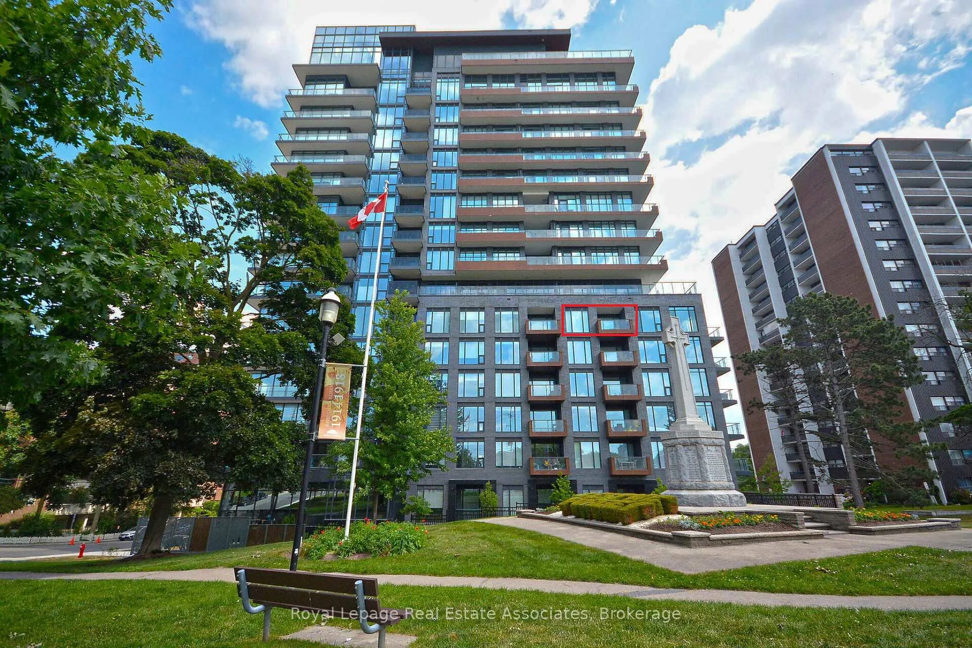 Photo 1 of Unit 706, 21 Park Street E, Mississauga, Port Credit — HOMEH