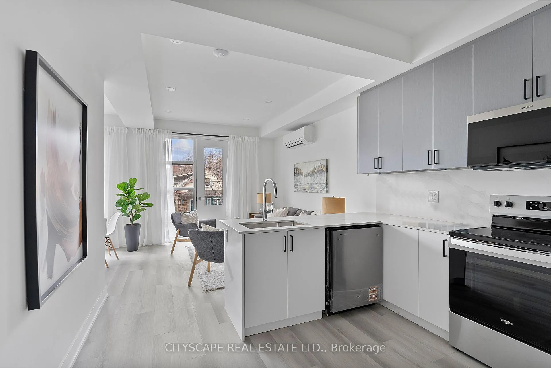 Front of Unit 3 (Upper), 587 Oakwood Avenue
