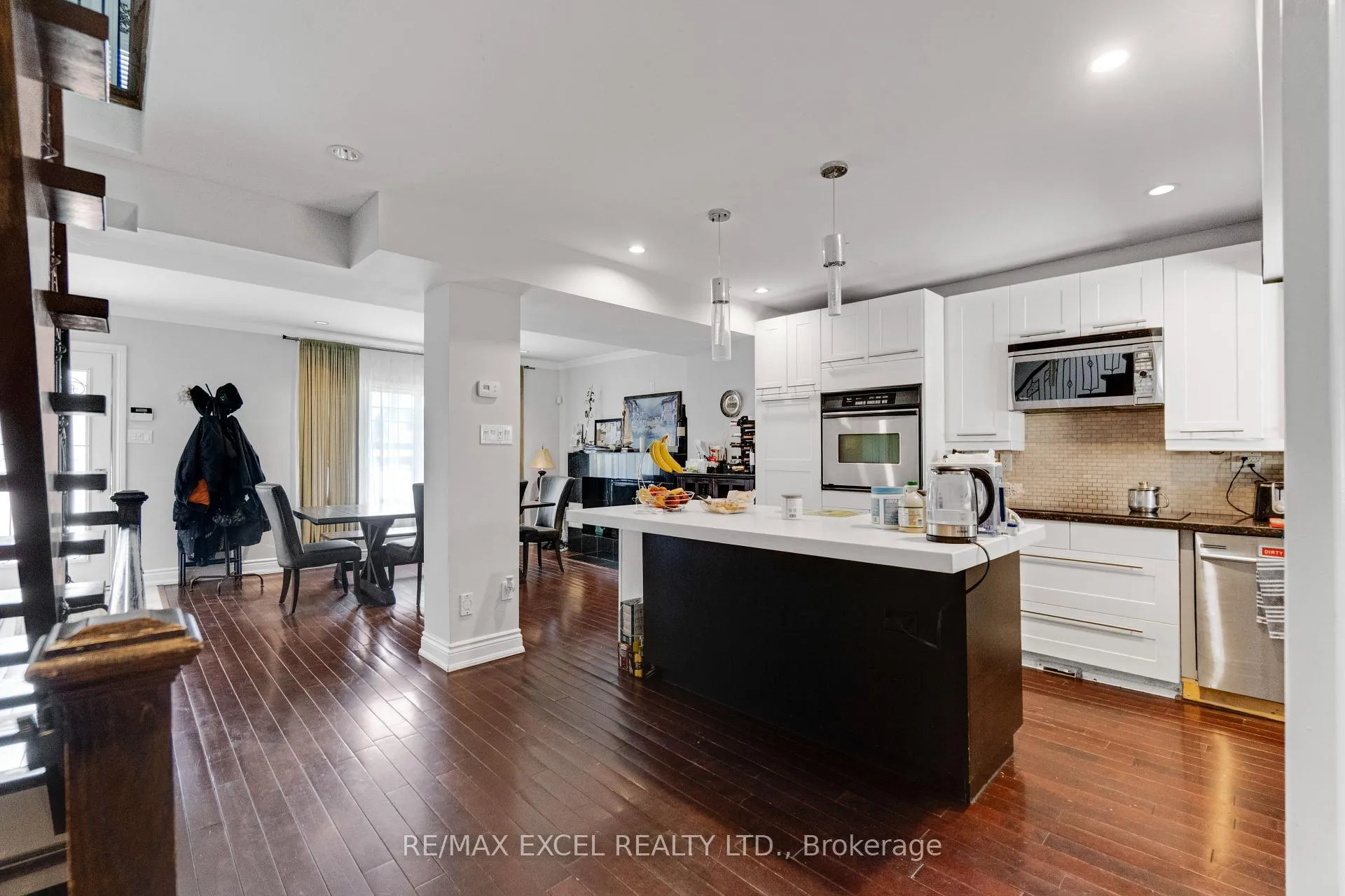 Photo 7 of 381 Niar Avenue, Mississauga, Mineola — HOMEH