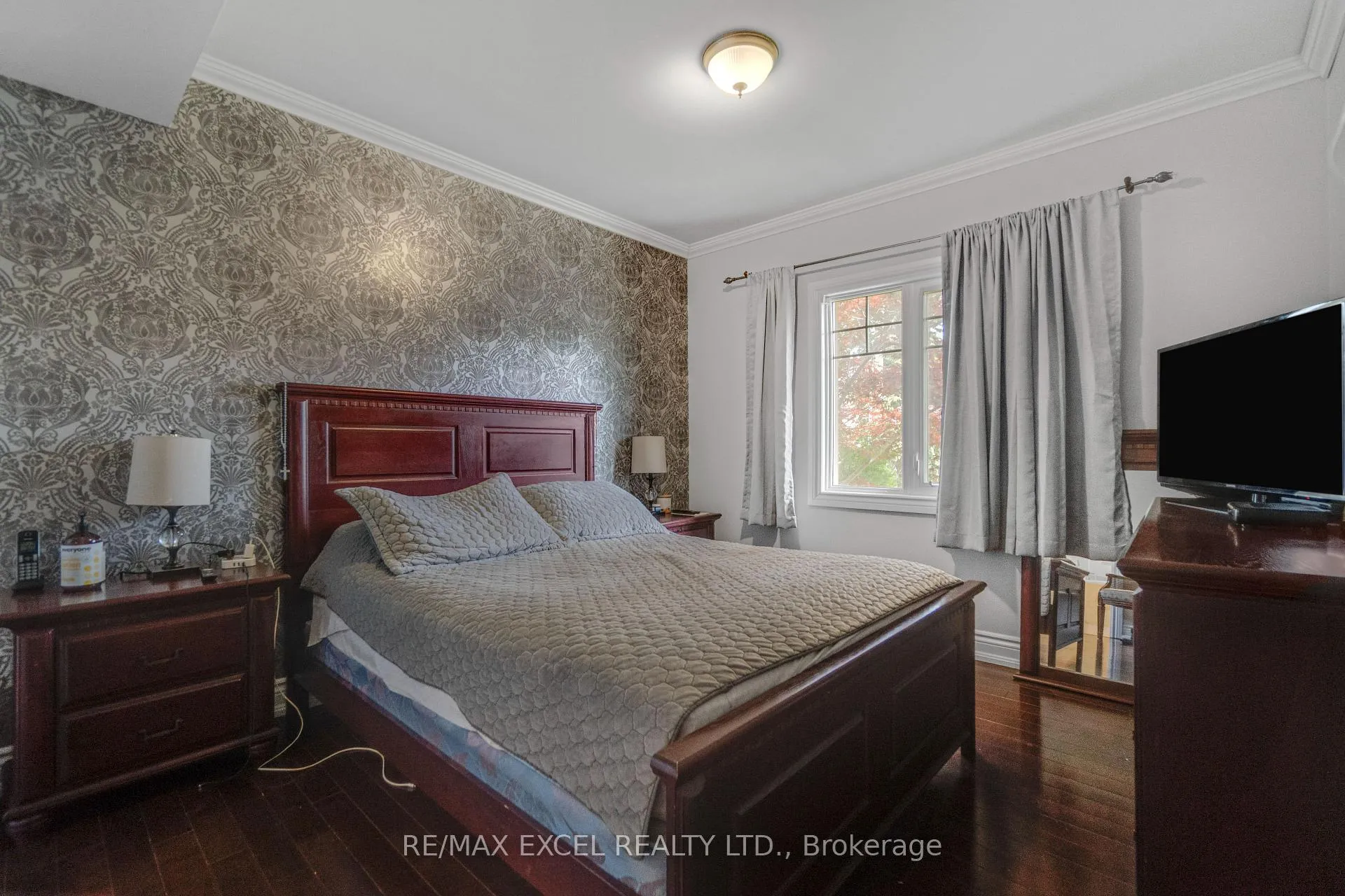 Photo 16 of 381 Niar Avenue, Mississauga, Mineola — HOMEH