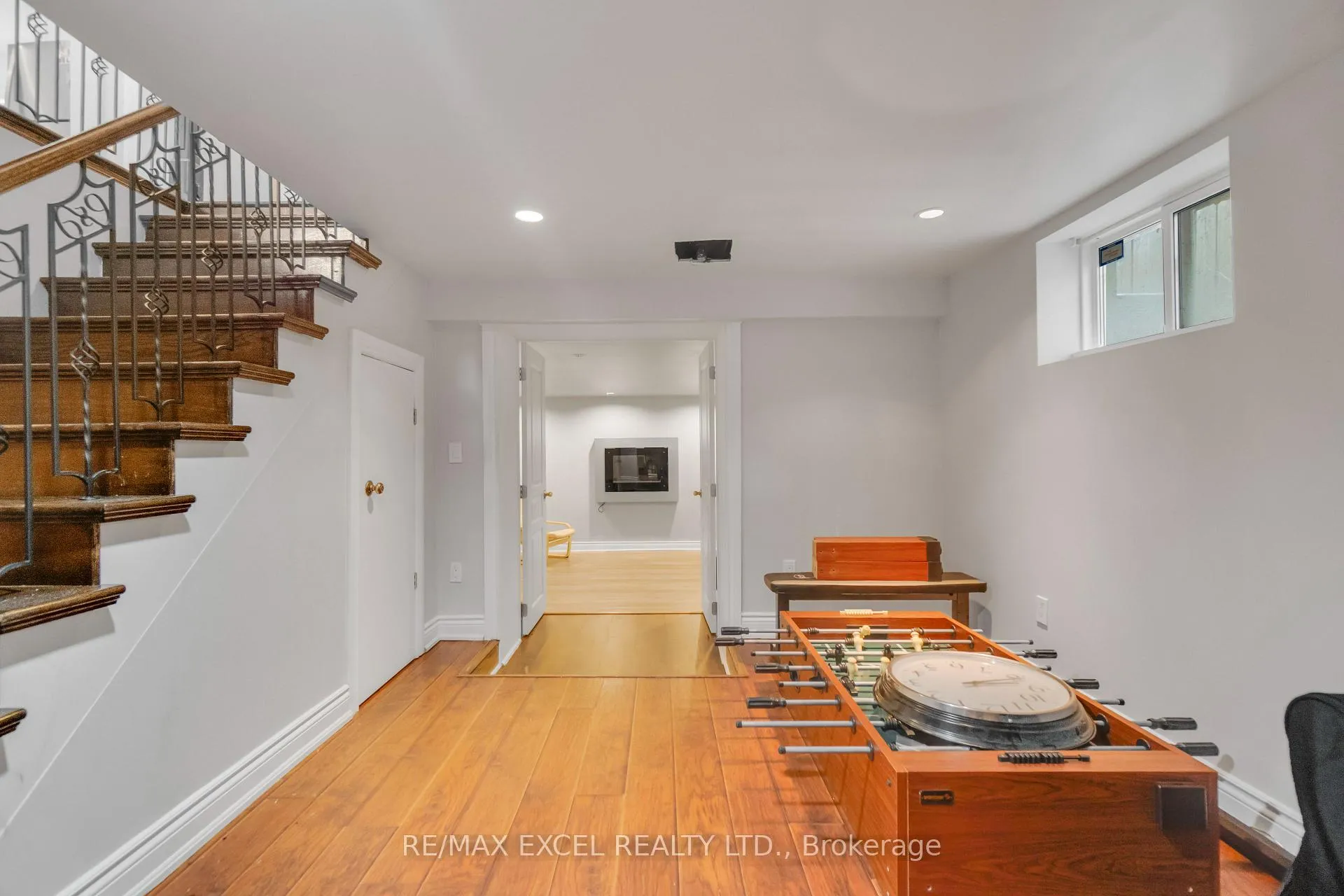 Photo 29 of 381 Niar Avenue, Mississauga, Mineola — HOMEH