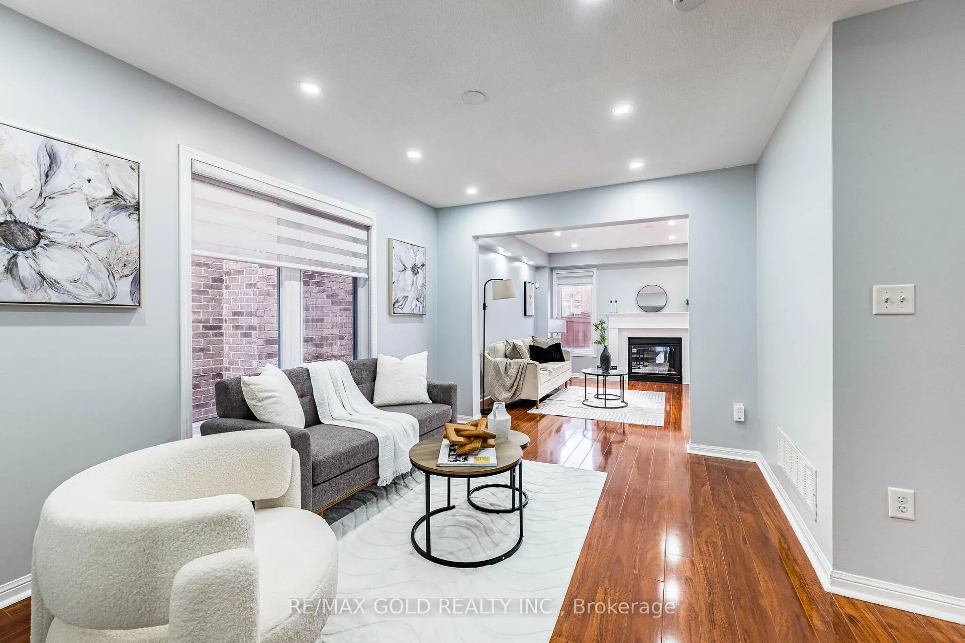 Photo 7 of 32 Haverty Trail, Brampton, Northwest Brampton — HOMEH