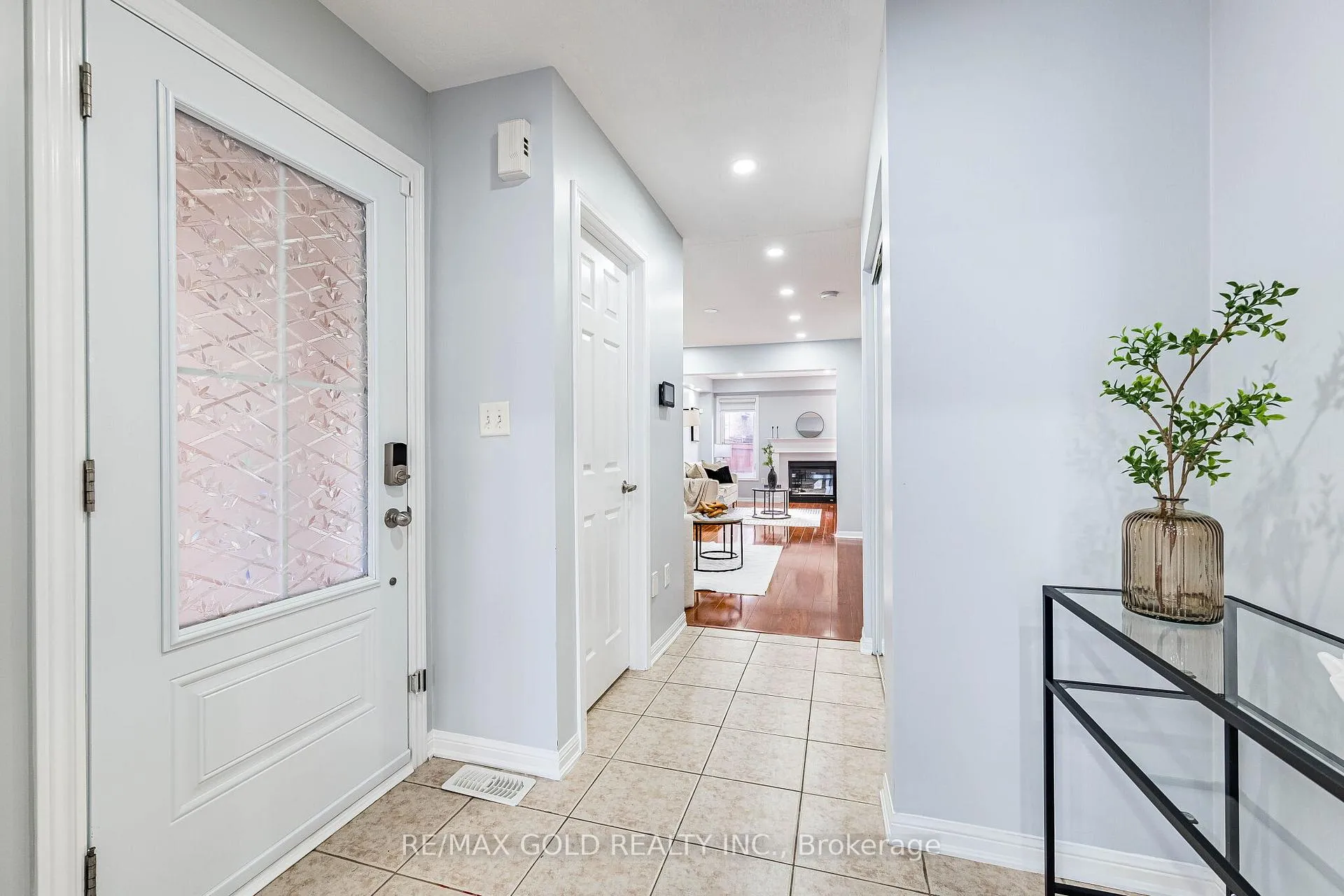 Photo 10 of 32 Haverty Trail, Brampton, Northwest Brampton — HOMEH