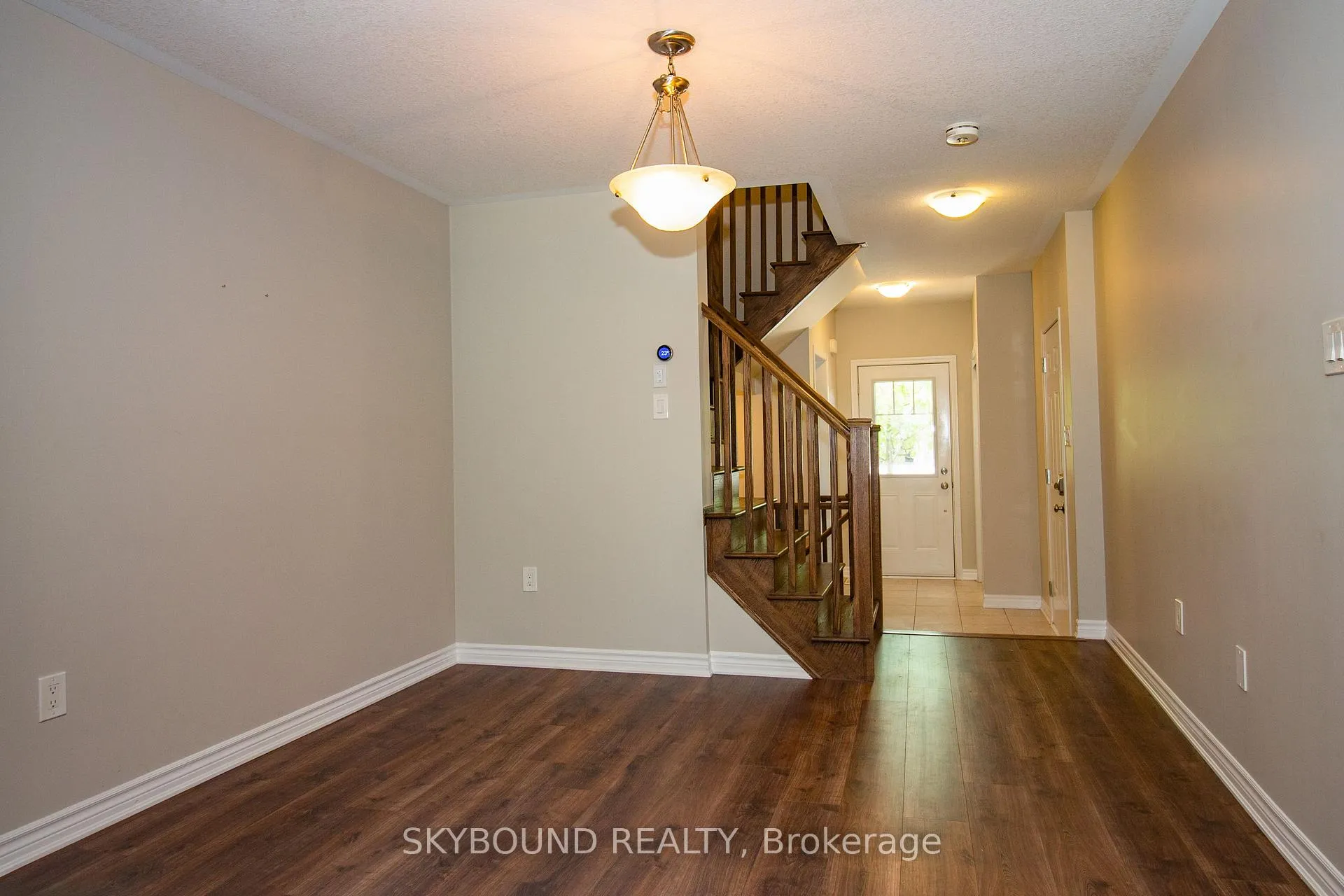 Photo 3 of Unit 36, 22 Spring Creek Drive, Hamilton, Waterdown — HOMEH