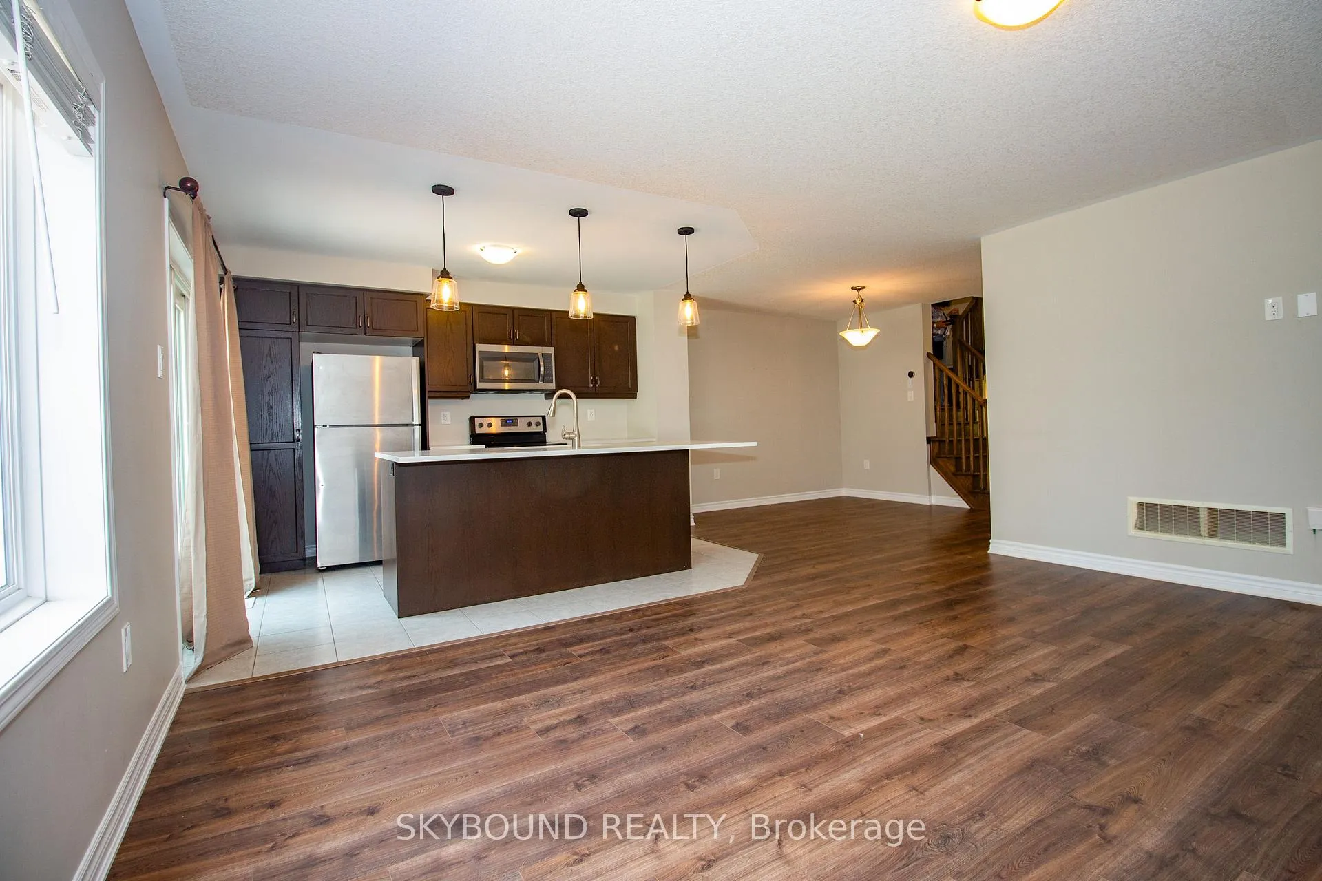 Photo 6 of Unit 36, 22 Spring Creek Drive, Hamilton, Waterdown — HOMEH