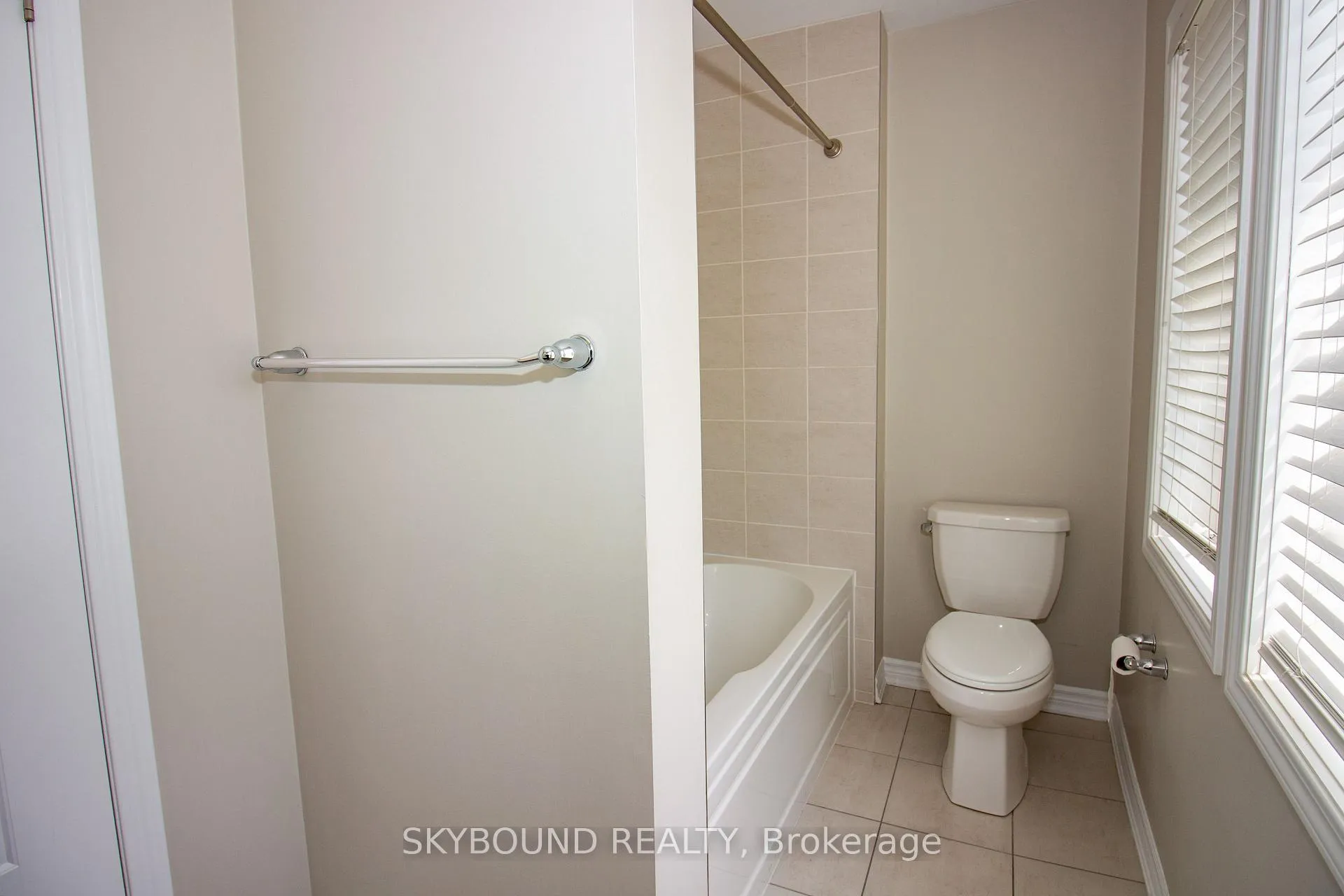 Photo 23 of Unit 36, 22 Spring Creek Drive, Hamilton, Waterdown — HOMEH