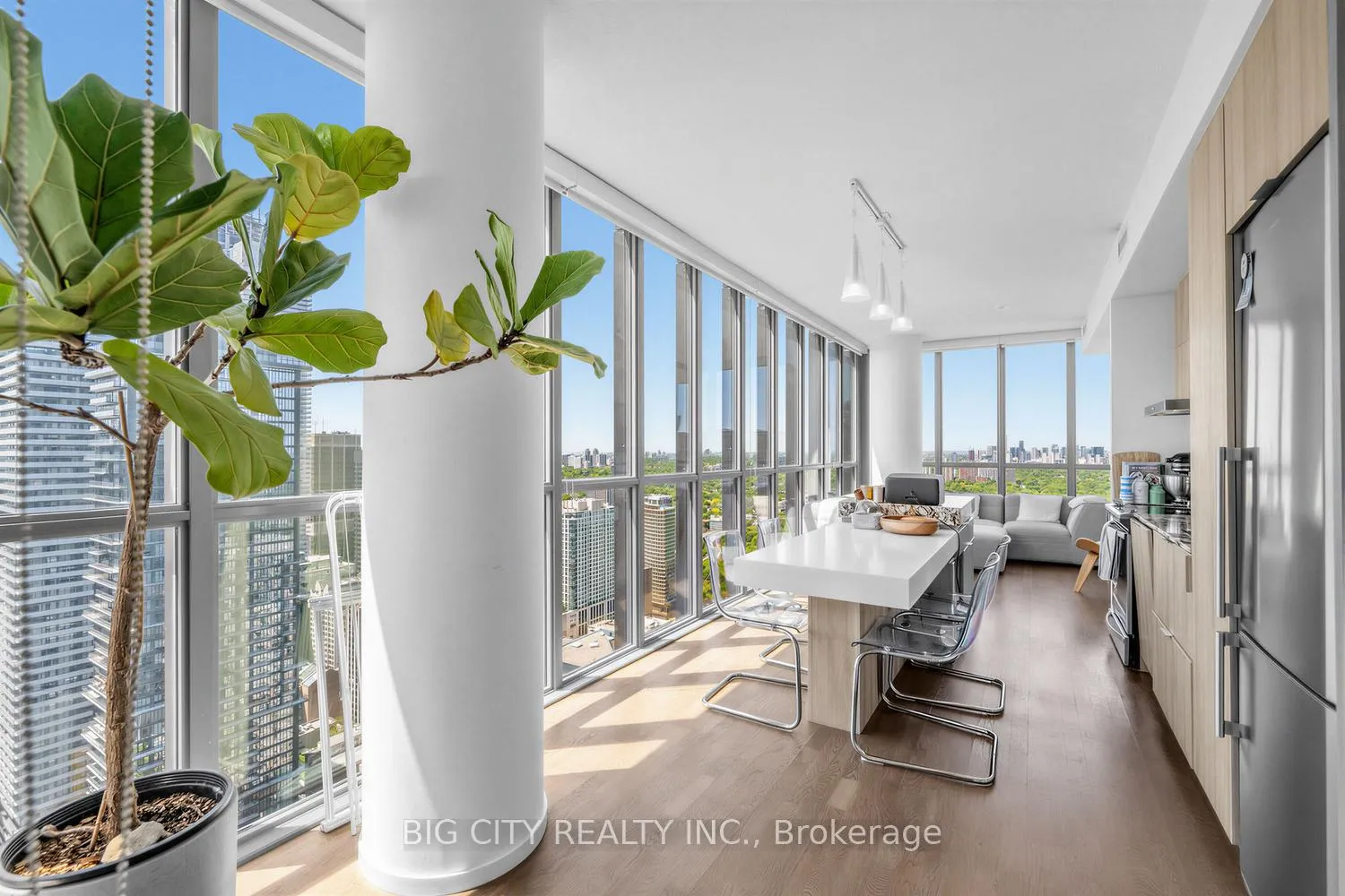 Photo 2 of Unit 4406, 101 Charles Street E, Toronto, Church-Yonge Corridor — HOMEH