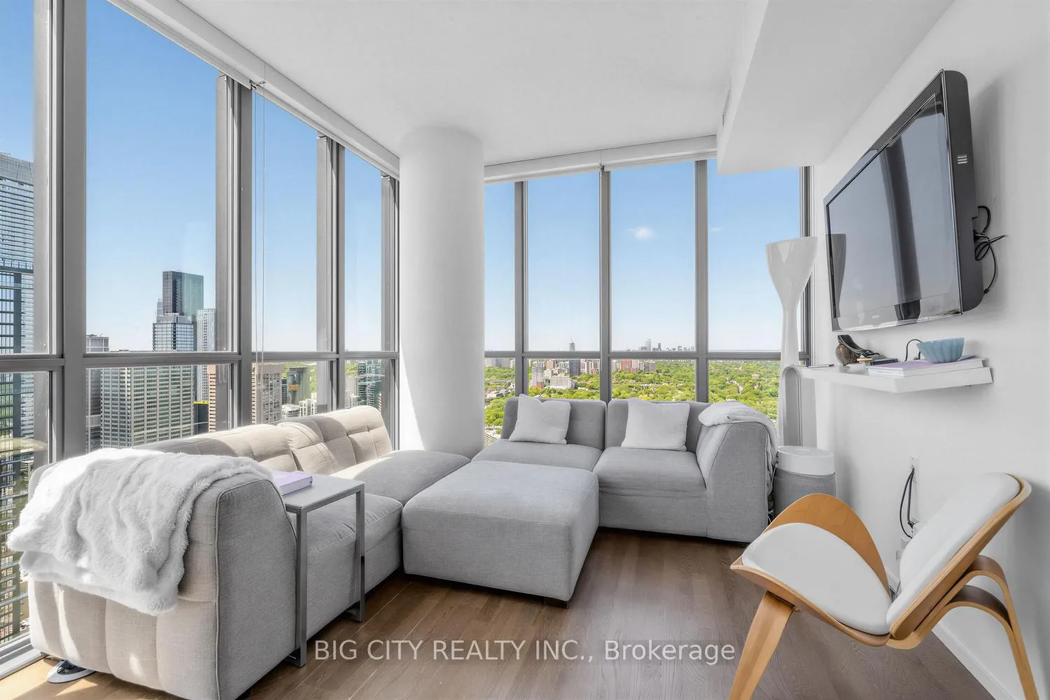 Photo 7 of Unit 4406, 101 Charles Street E, Toronto, Church-Yonge Corridor — HOMEH