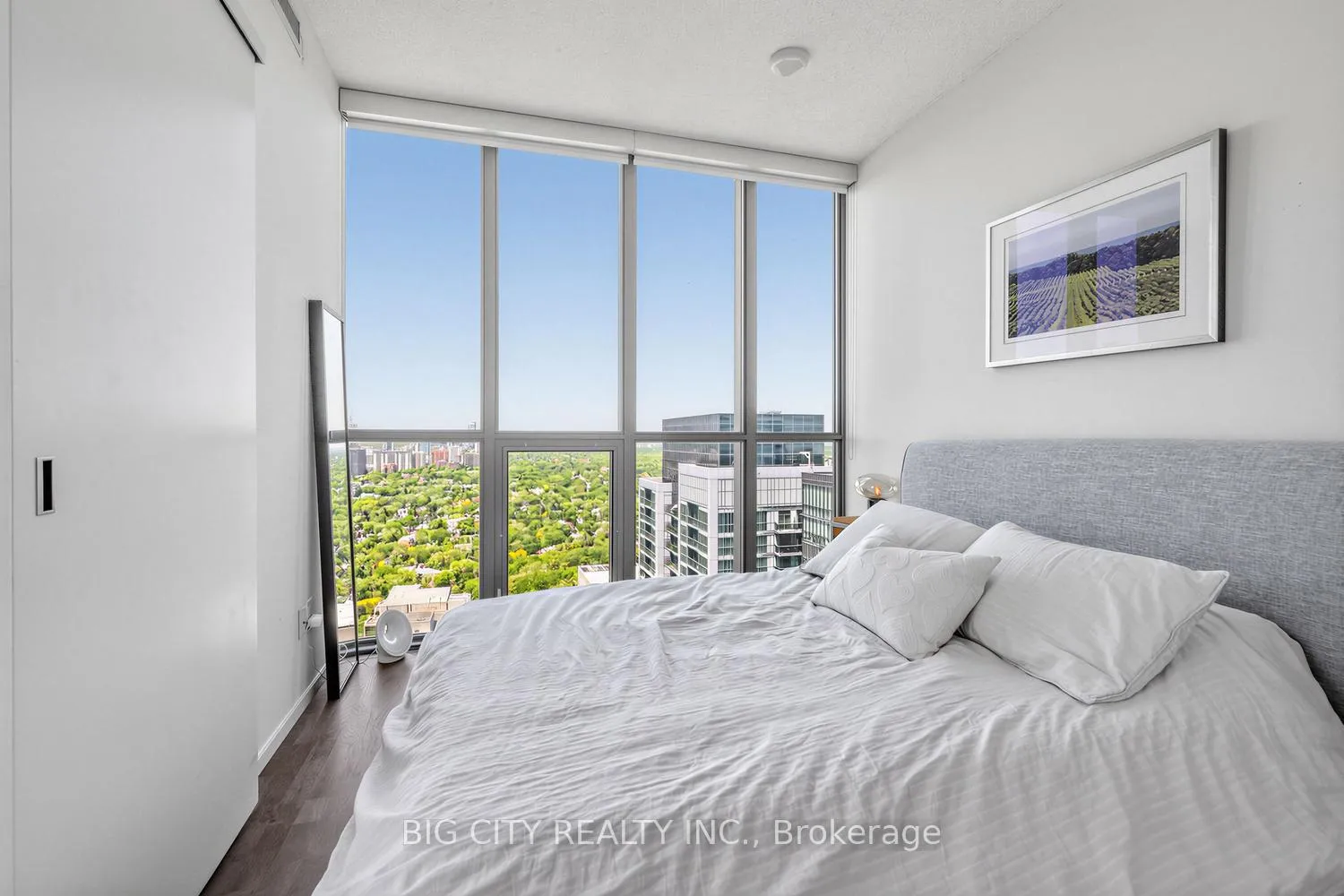 Photo 9 of Unit 4406, 101 Charles Street E, Toronto, Church-Yonge Corridor — HOMEH