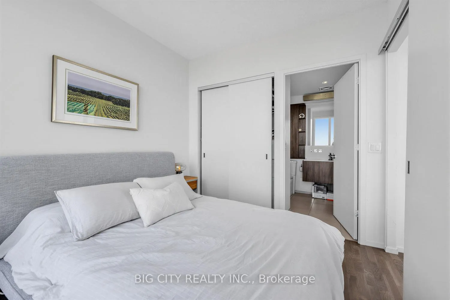 Photo 10 of Unit 4406, 101 Charles Street E, Toronto, Church-Yonge Corridor — HOMEH