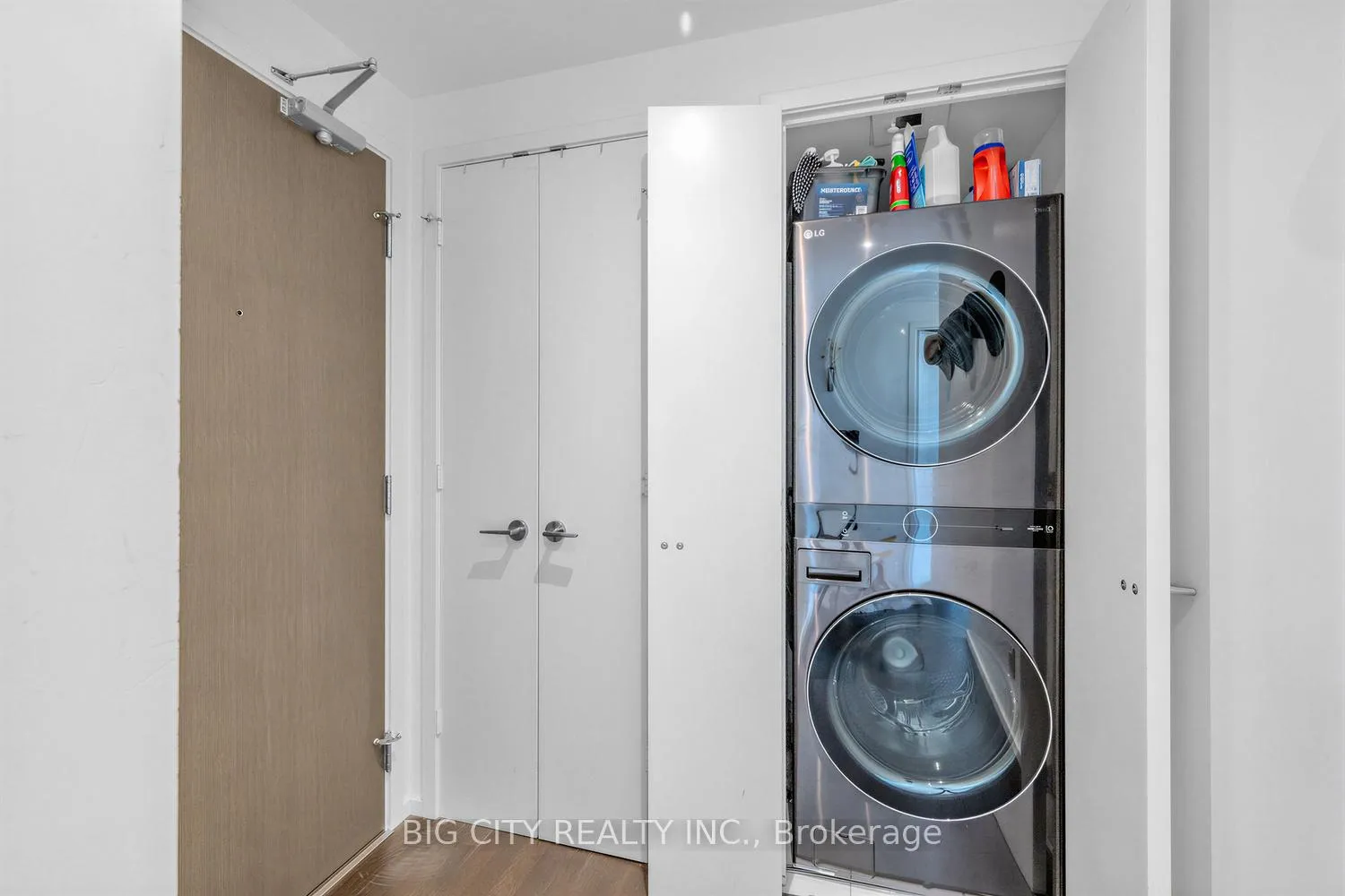Photo 15 of Unit 4406, 101 Charles Street E, Toronto, Church-Yonge Corridor — HOMEH