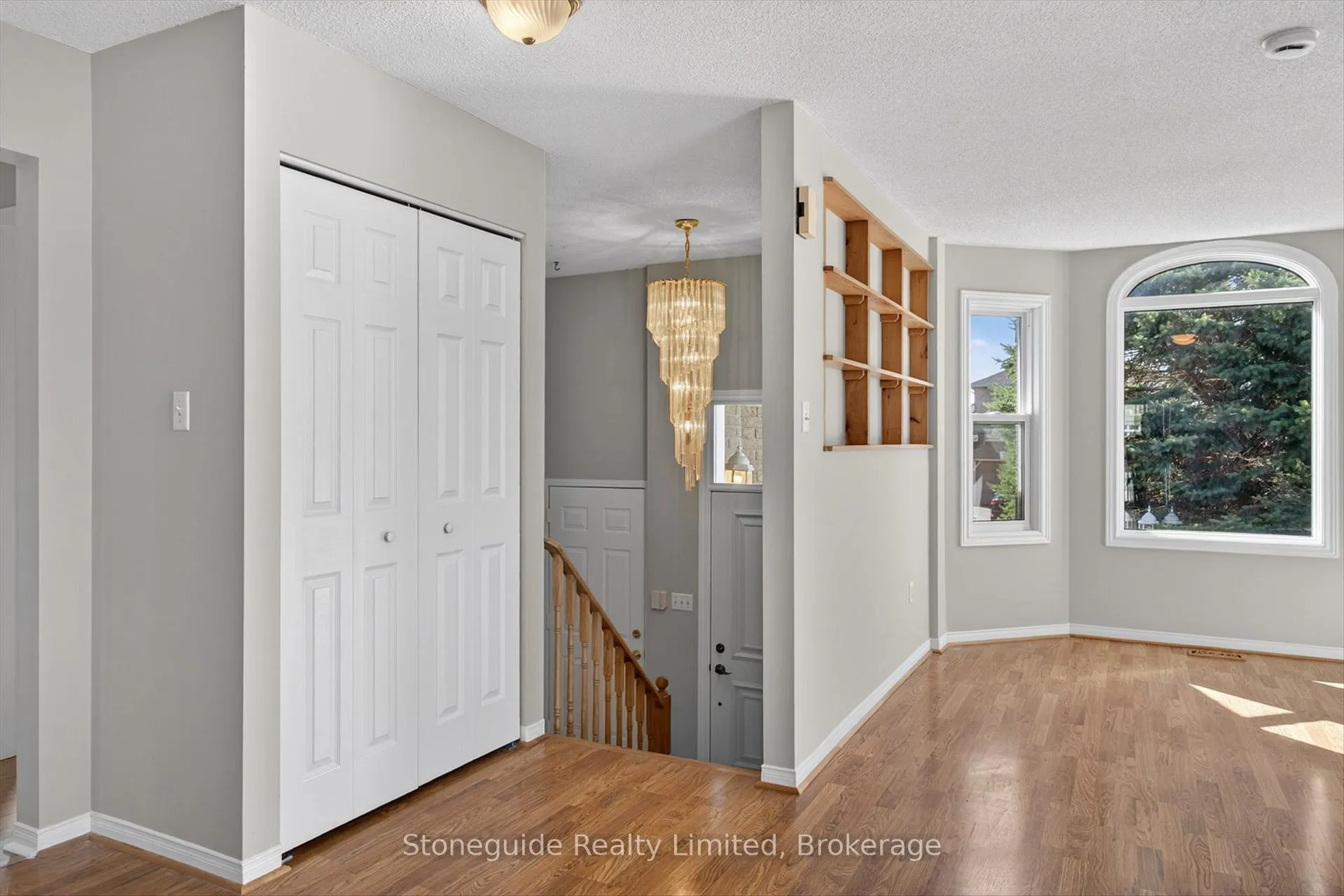 Photo 6 of 2 Goodwin Avenue, Clarington, Bowmanville — HOMEH