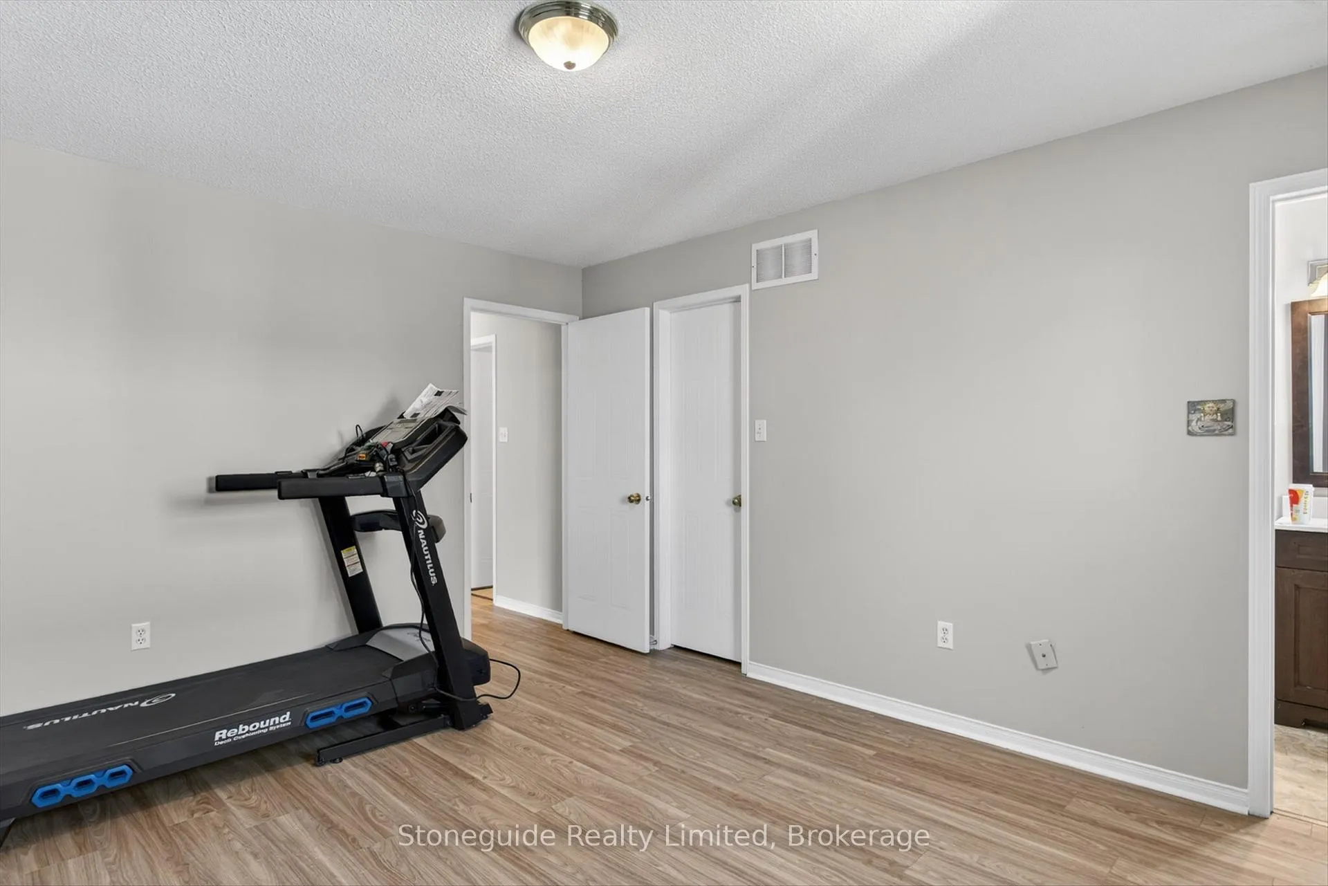 Photo 17 of 2 Goodwin Avenue, Clarington, Bowmanville — HOMEH