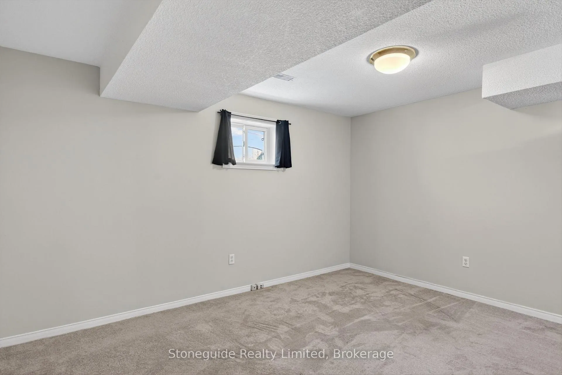 Photo 29 of 2 Goodwin Avenue, Clarington, Bowmanville — HOMEH