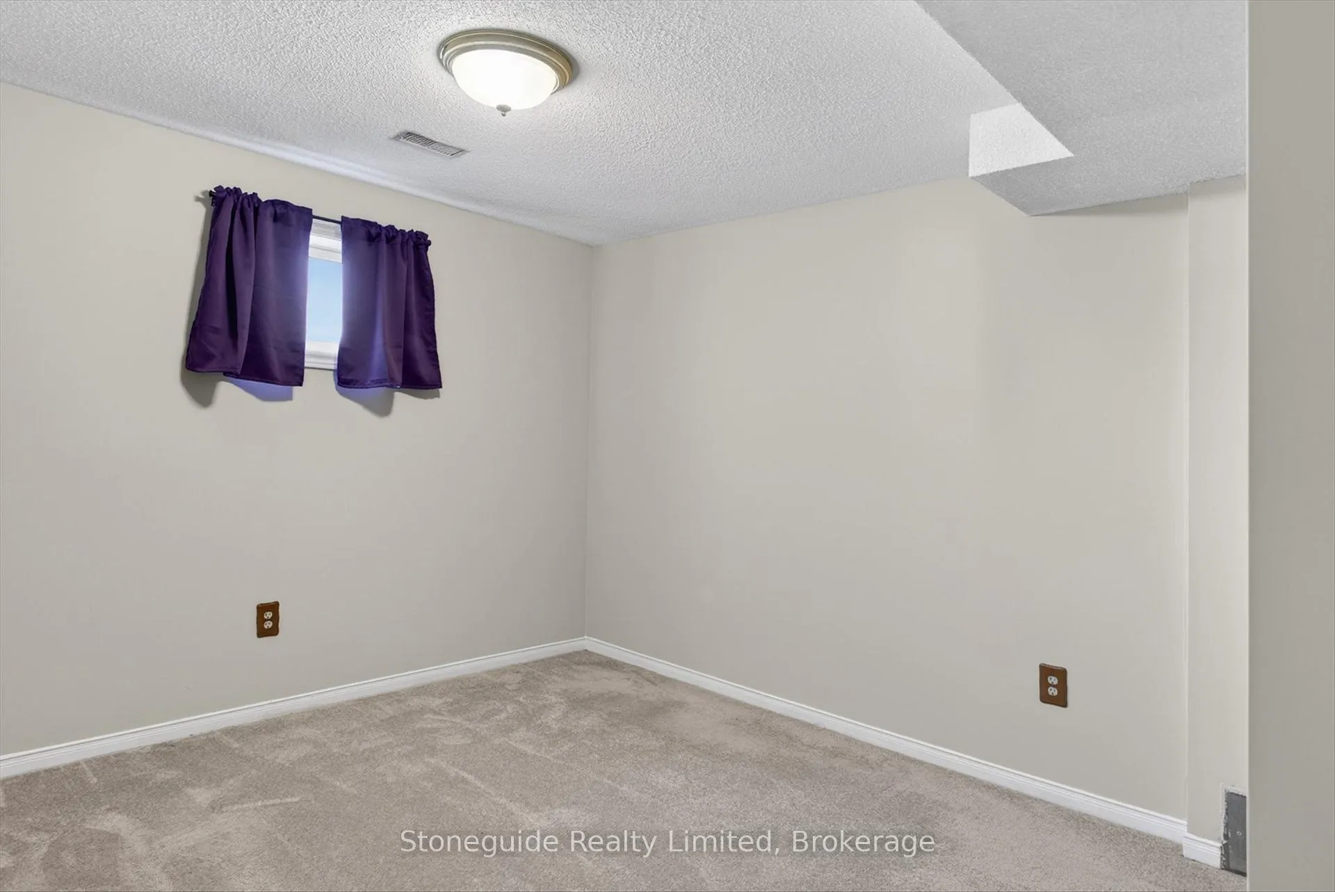 Photo 31 of 2 Goodwin Avenue, Clarington, Bowmanville — HOMEH