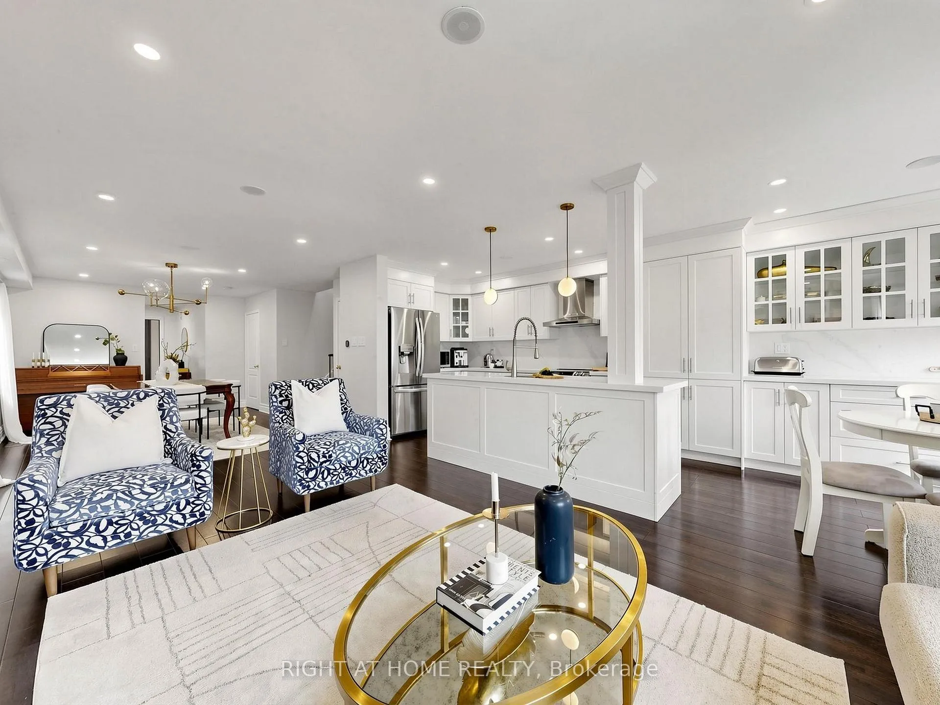 Photo 7 of 31 National Pine Drive, Vaughan, Vellore Village — HOMEH
