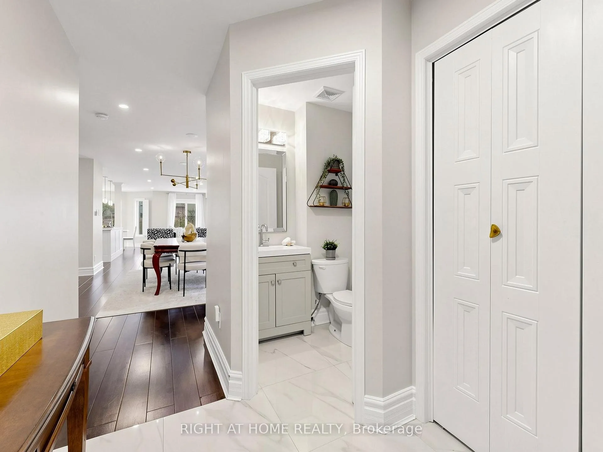 Photo 22 of 31 National Pine Drive, Vaughan, Vellore Village — HOMEH