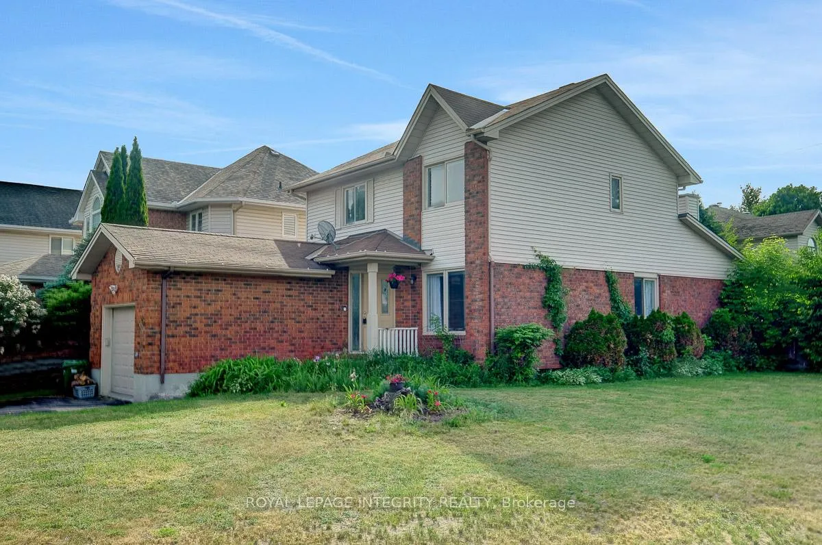 Photo 3 of 45 Stonemeadow Drive, Ottawa, Kanata - Bridlewood — HOMEH