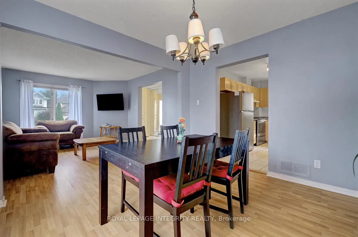 Photo 12 of 45 Stonemeadow Drive, Ottawa, Kanata - Bridlewood — HOMEH