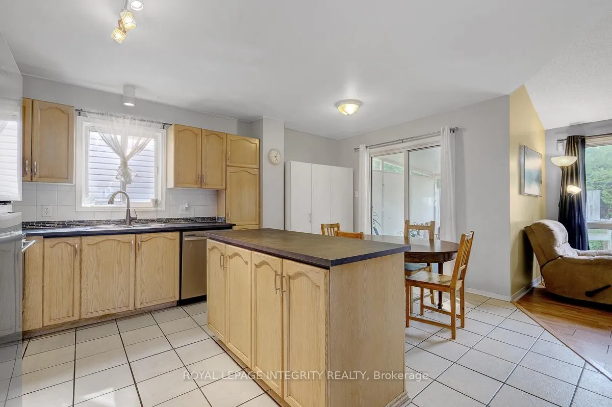 Photo 18 of 45 Stonemeadow Drive, Ottawa, Kanata - Bridlewood — HOMEH