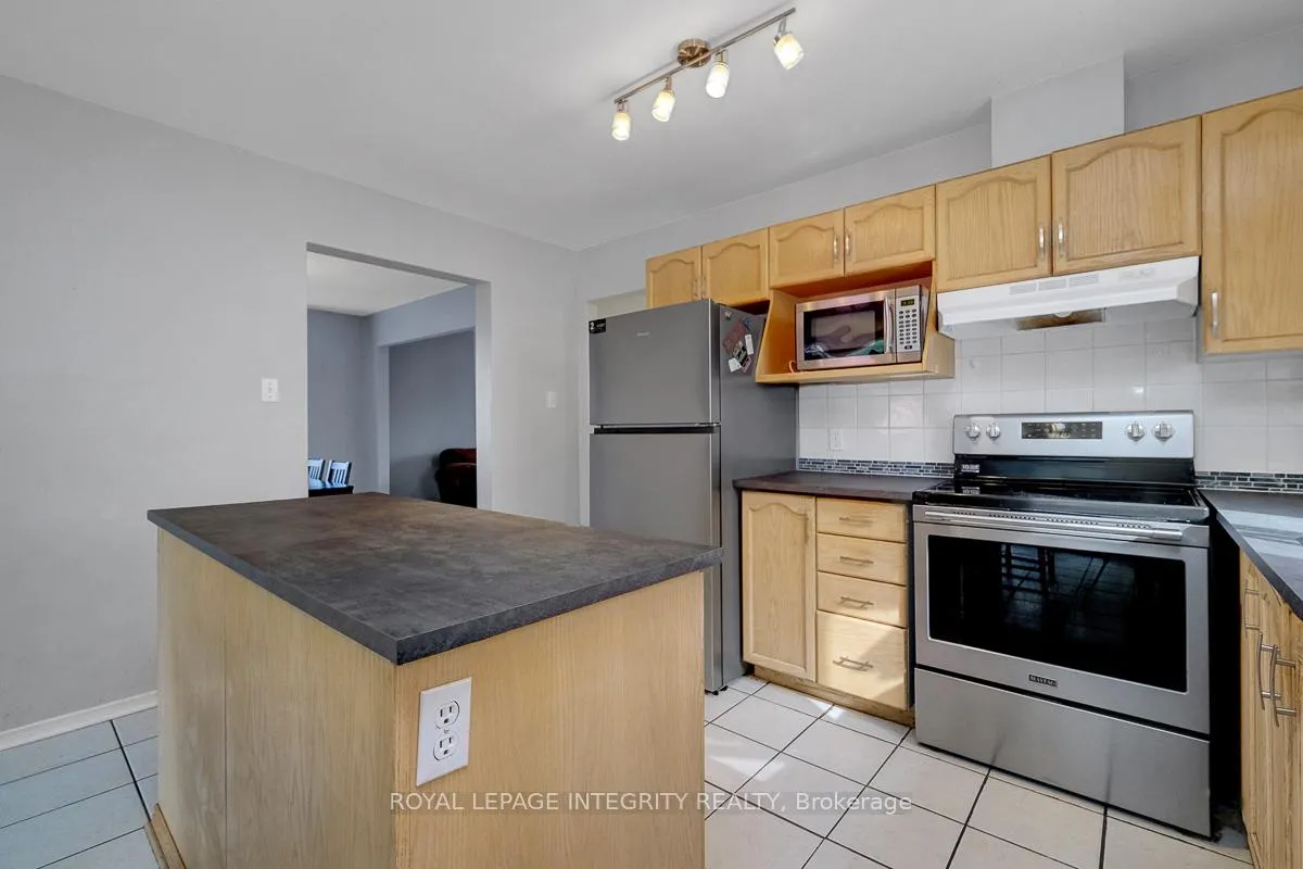 Photo 21 of 45 Stonemeadow Drive, Ottawa, Kanata - Bridlewood — HOMEH