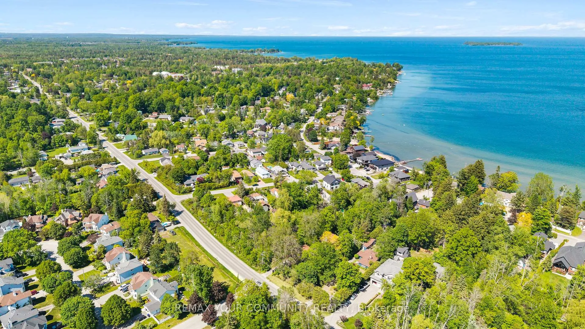 Photo 10 of 943 Helen Street, Innisfil, Alcona — HOMEH