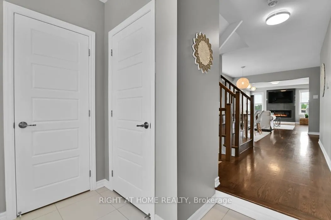 Photo 3 of 359 Willow Aster Circle, Ottawa, Avalon West — HOMEH