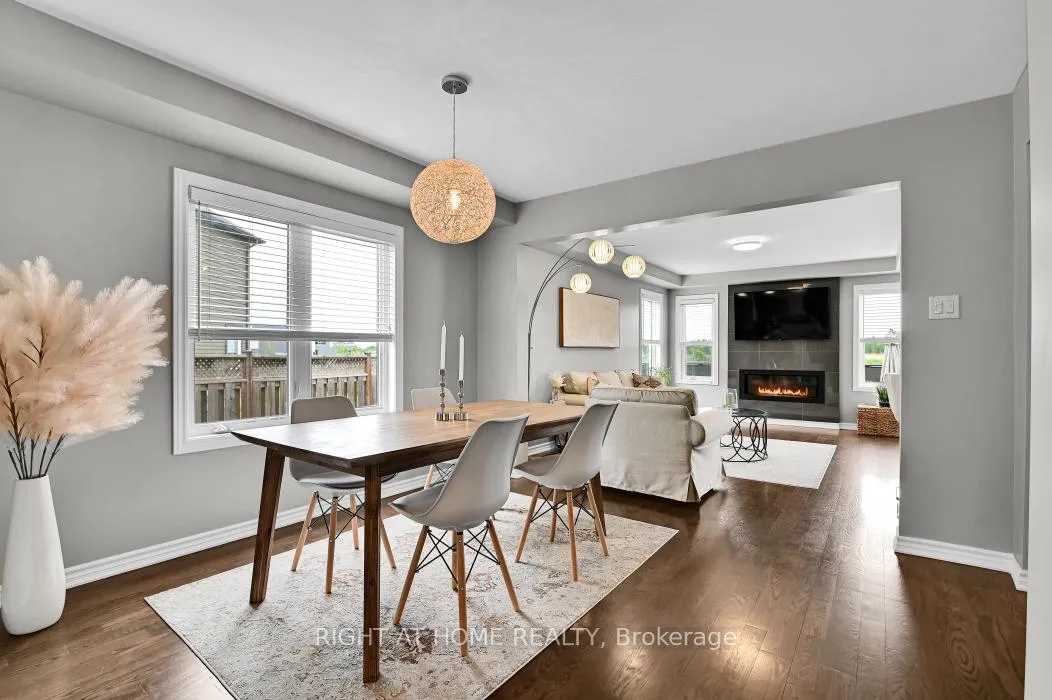 Photo 4 of 359 Willow Aster Circle, Ottawa, Avalon West — HOMEH