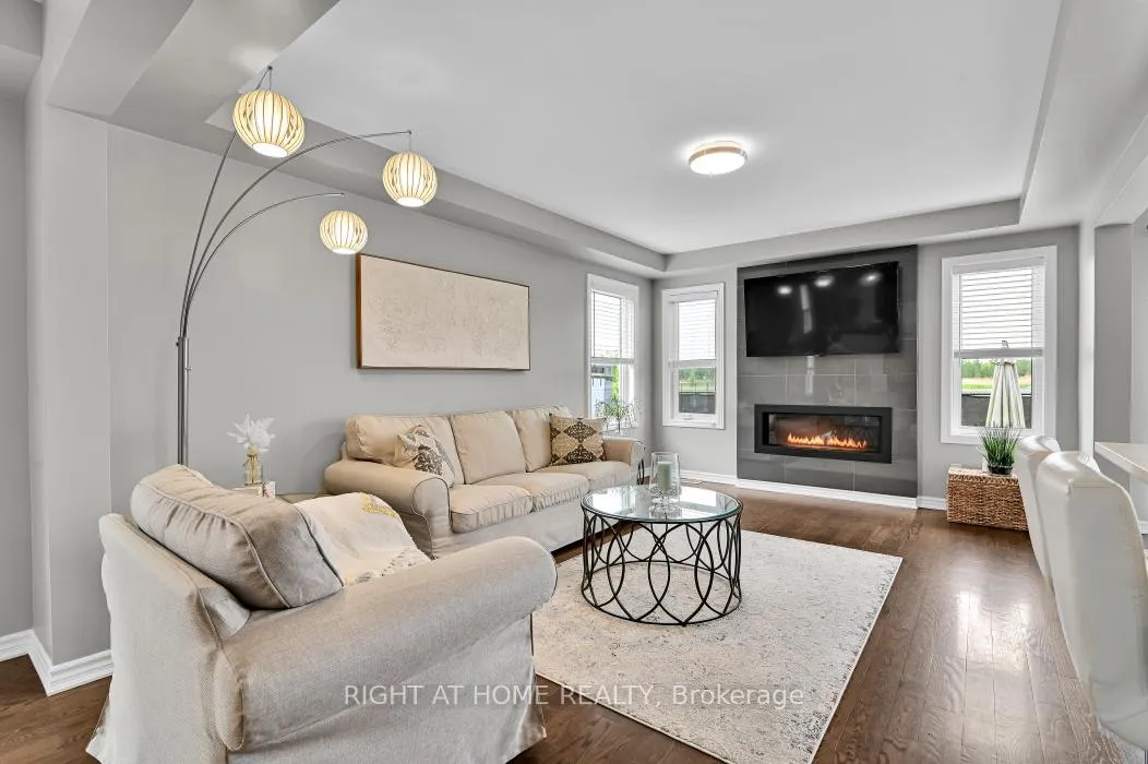 Photo 5 of 359 Willow Aster Circle, Ottawa, Avalon West — HOMEH