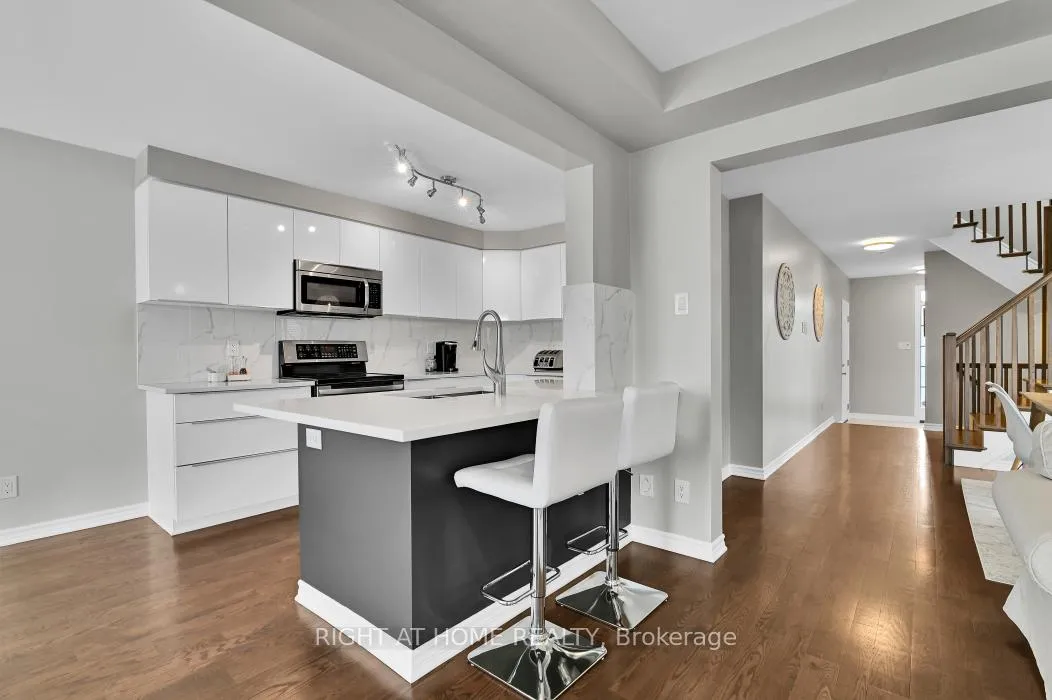 Photo 8 of 359 Willow Aster Circle, Ottawa, Avalon West — HOMEH