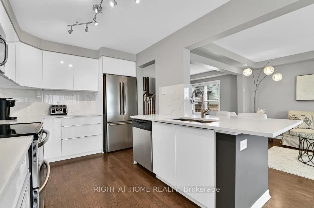 Photo 10 of 359 Willow Aster Circle, Ottawa, Avalon West — HOMEH