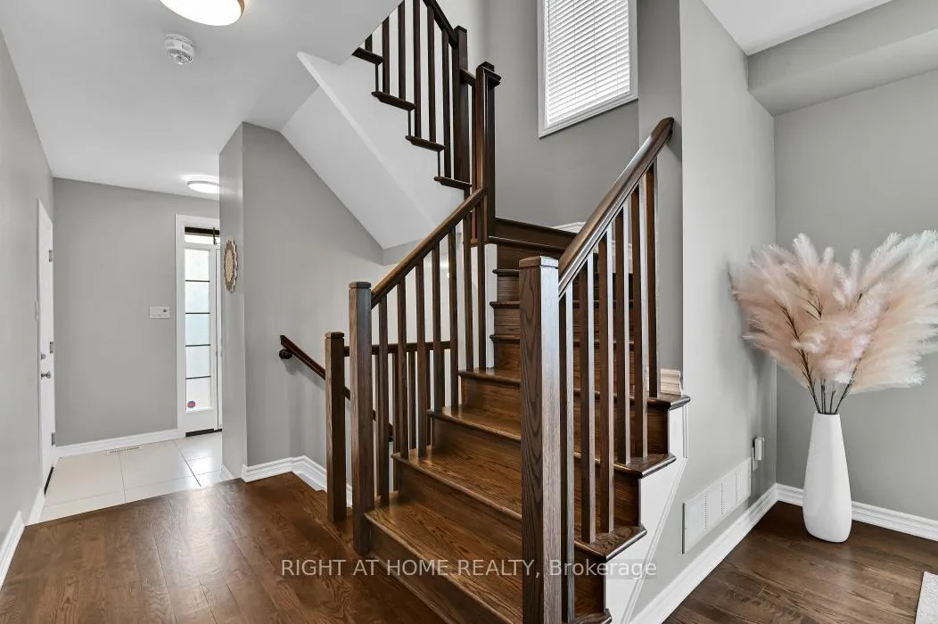 Photo 14 of 359 Willow Aster Circle, Ottawa, Avalon West — HOMEH