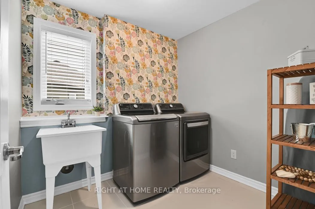 Photo 24 of 359 Willow Aster Circle, Ottawa, Avalon West — HOMEH