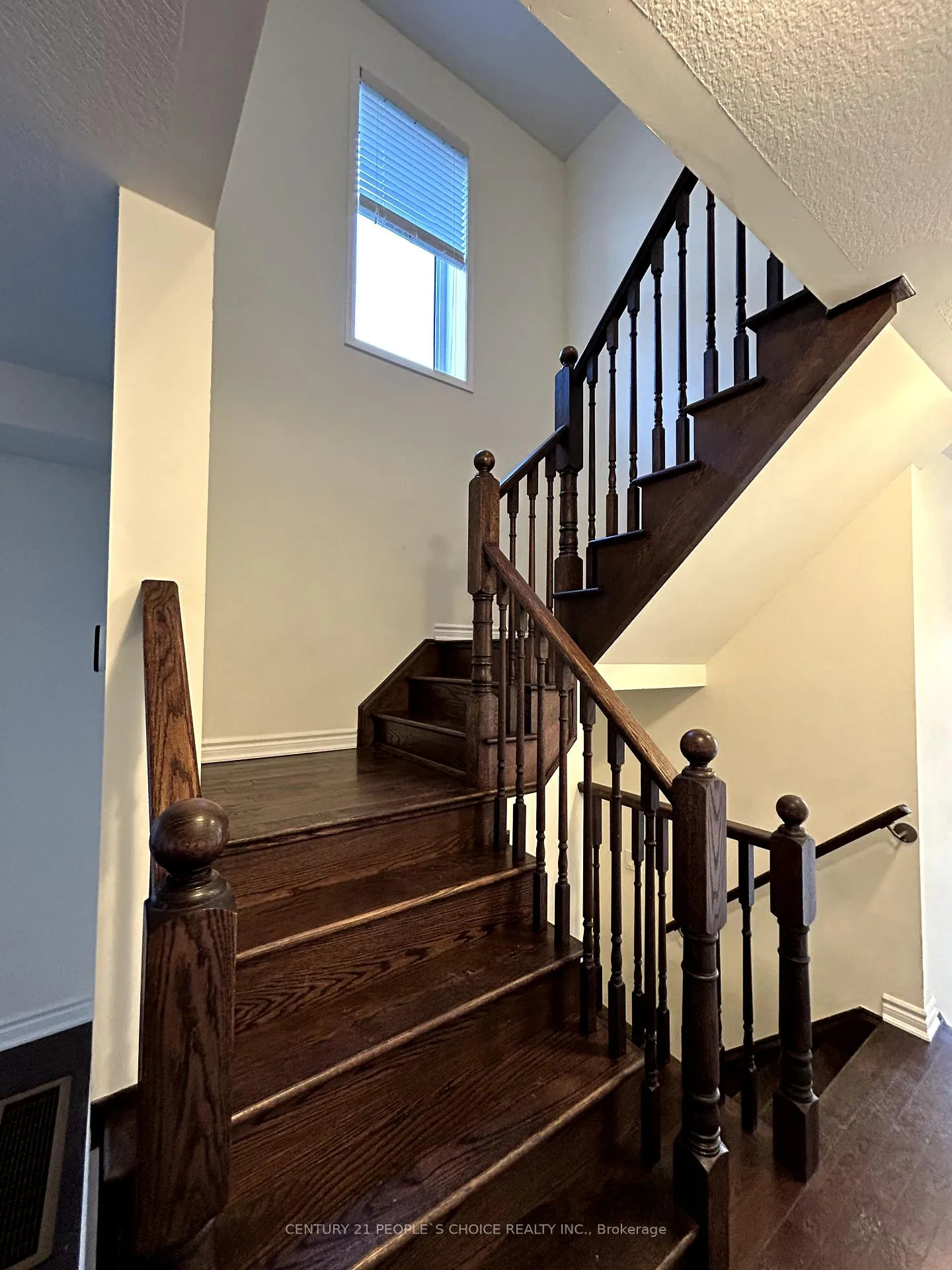 Photo 9 of Unit 103, 143 Ridge Road, Cambridge, Preston Heights — HOMEH