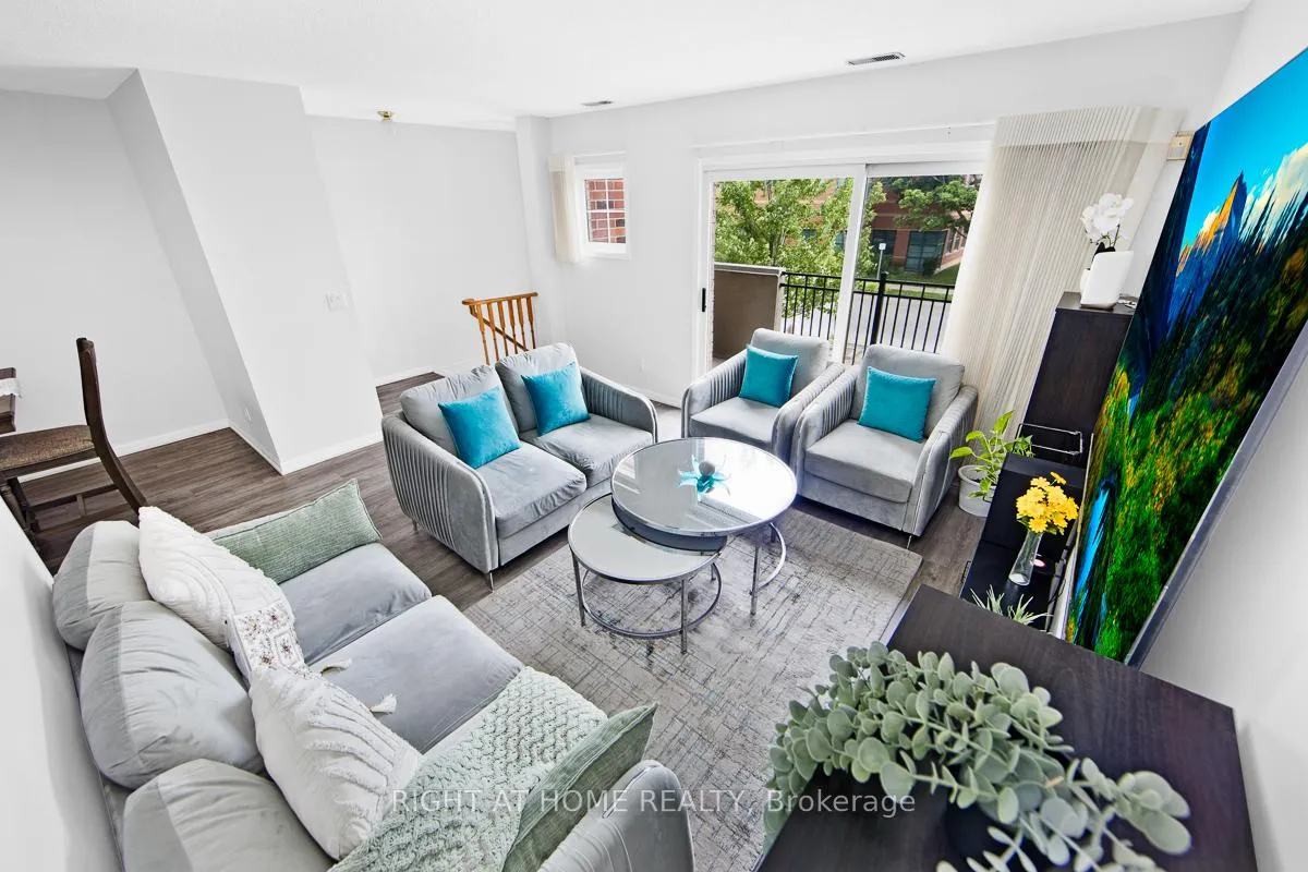 Photo 2 of Unit 702, 1400 The Esplanade N, Pickering, Town Centre — HOMEH