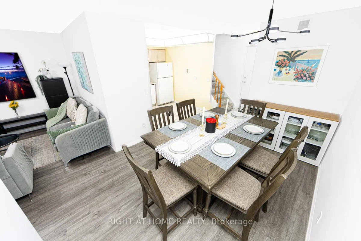 Photo 8 of Unit 702, 1400 The Esplanade N, Pickering, Town Centre — HOMEH