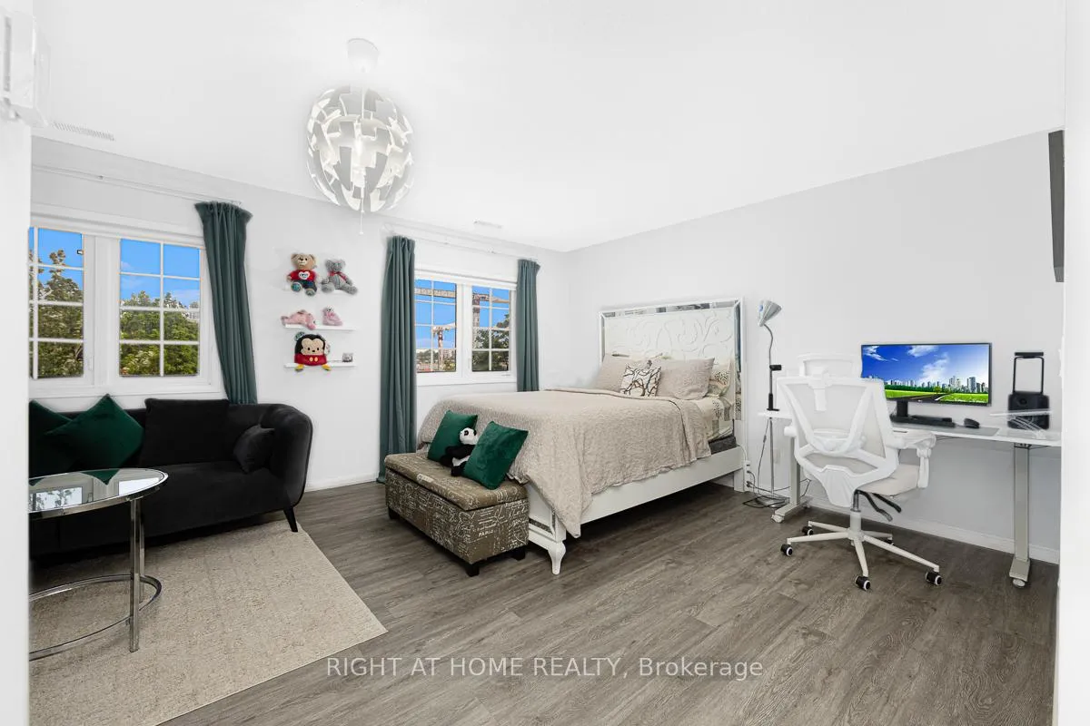 Photo 12 of Unit 702, 1400 The Esplanade N, Pickering, Town Centre — HOMEH