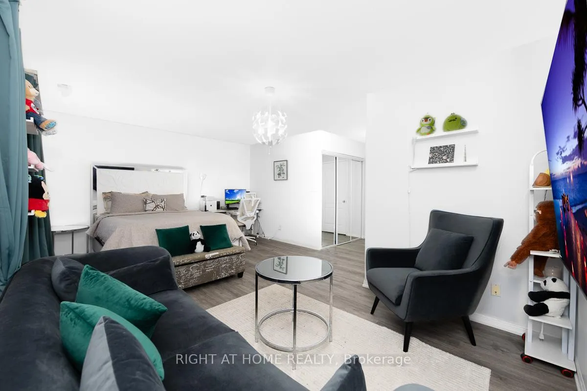 Photo 13 of Unit 702, 1400 The Esplanade N, Pickering, Town Centre — HOMEH