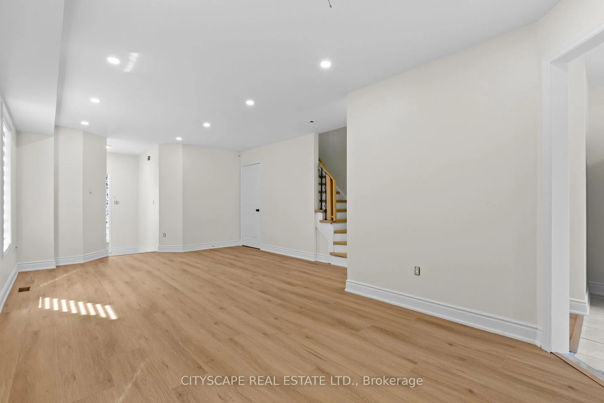 Photo 8 of 3409 Mcdowell Drive, Mississauga, Churchill Meadows — HOMEH