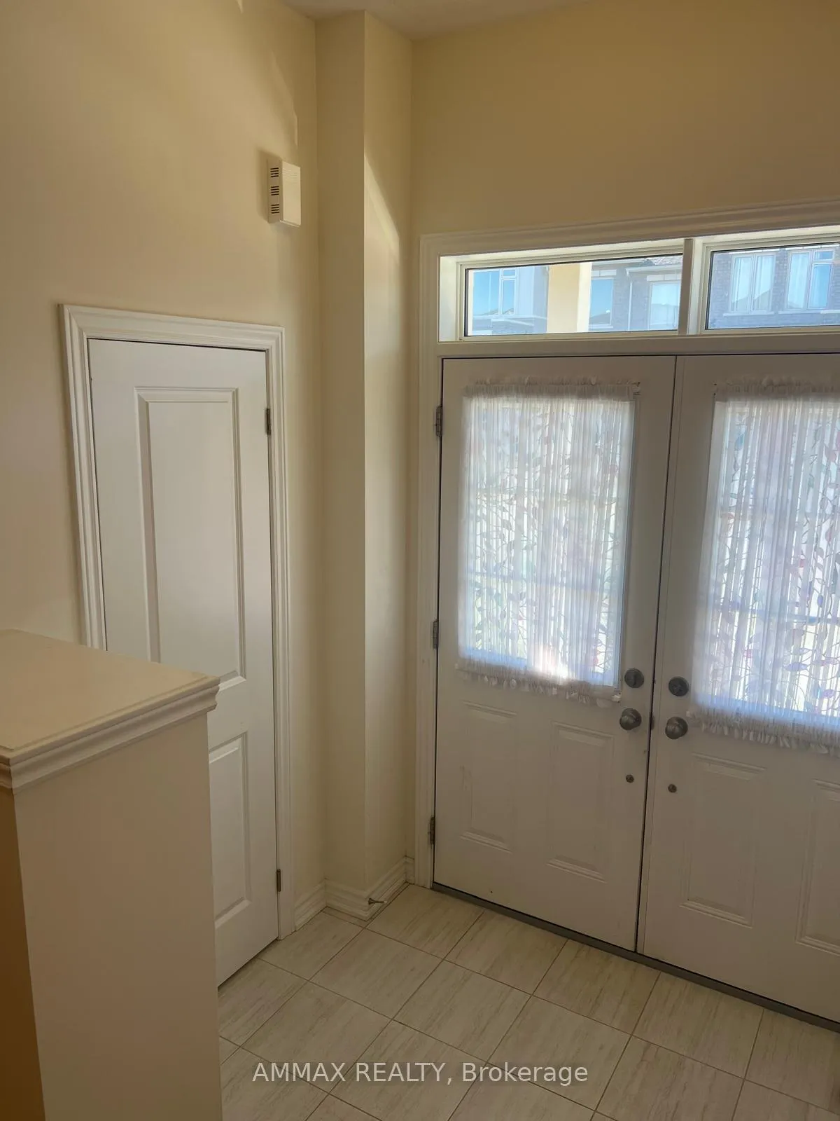 Photo 4 of 1105 Cameo Street, Pickering, Rural Pickering — HOMEH