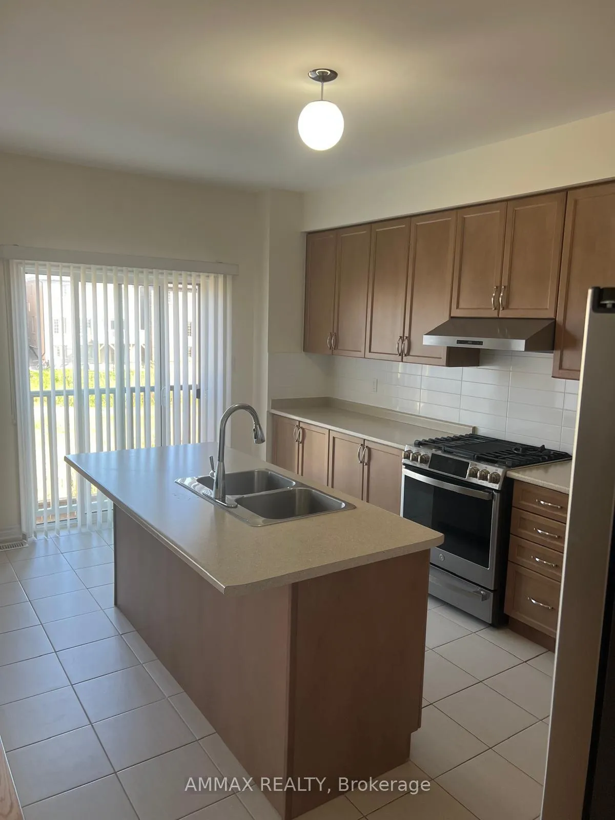 Photo 7 of 1105 Cameo Street, Pickering, Rural Pickering — HOMEH